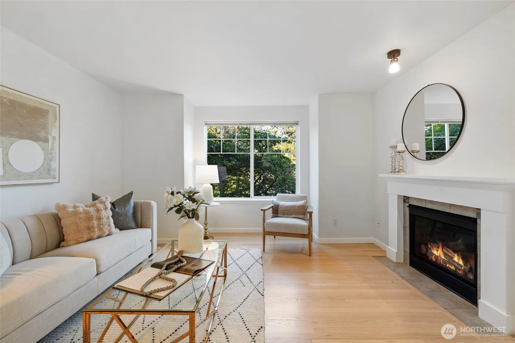 Property photo for 8509 A Interlake Avenue N, Seattle photo 4