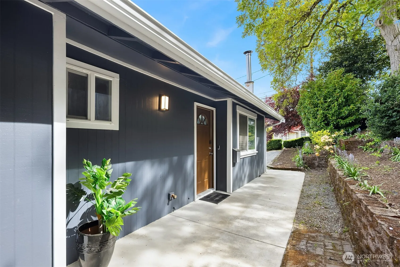 Property photo for 3912 S Orcas Street, Seattle photo 3