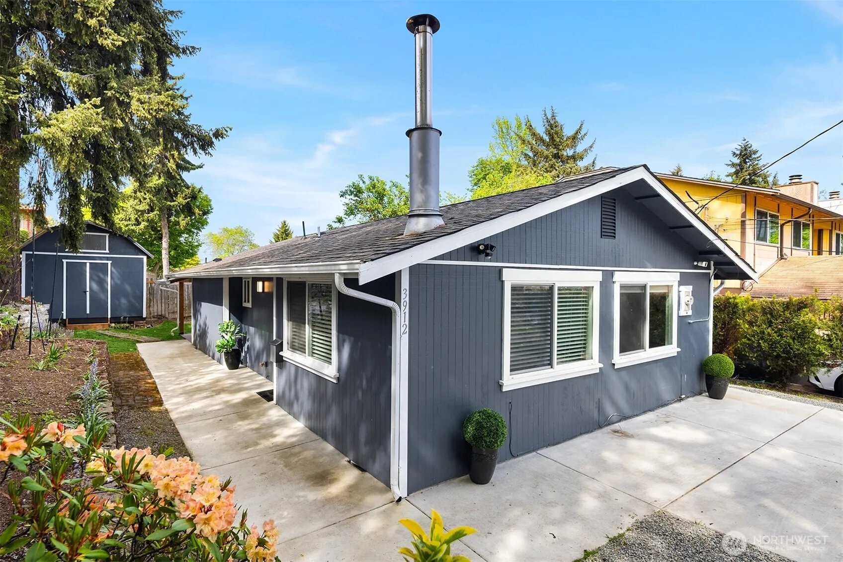 Property photo for 3912 S Orcas Street, Seattle