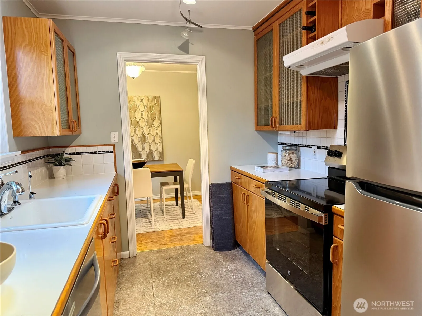 Property photo for 2113 Ne 81st Place, Seattle photo 5