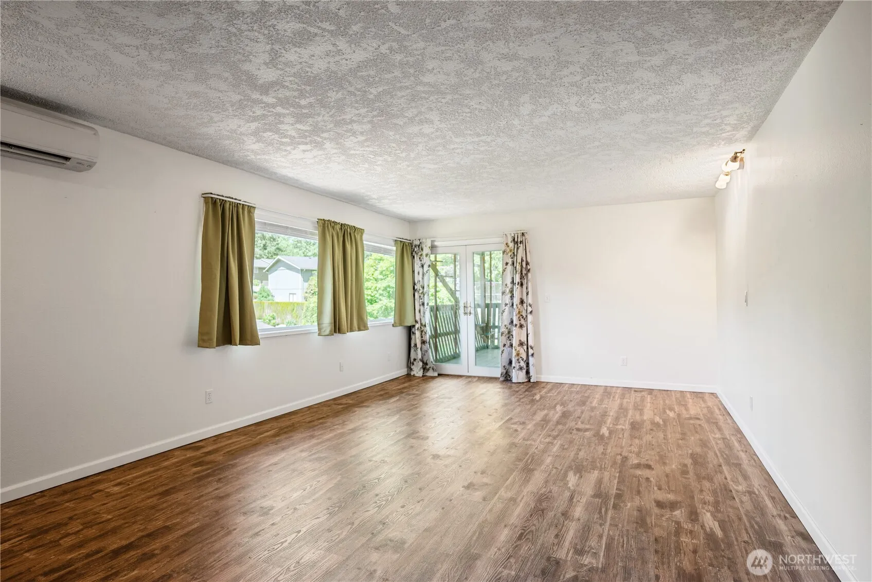 Property photo for 2441 W Lynnwood Drive, Longview photo 5