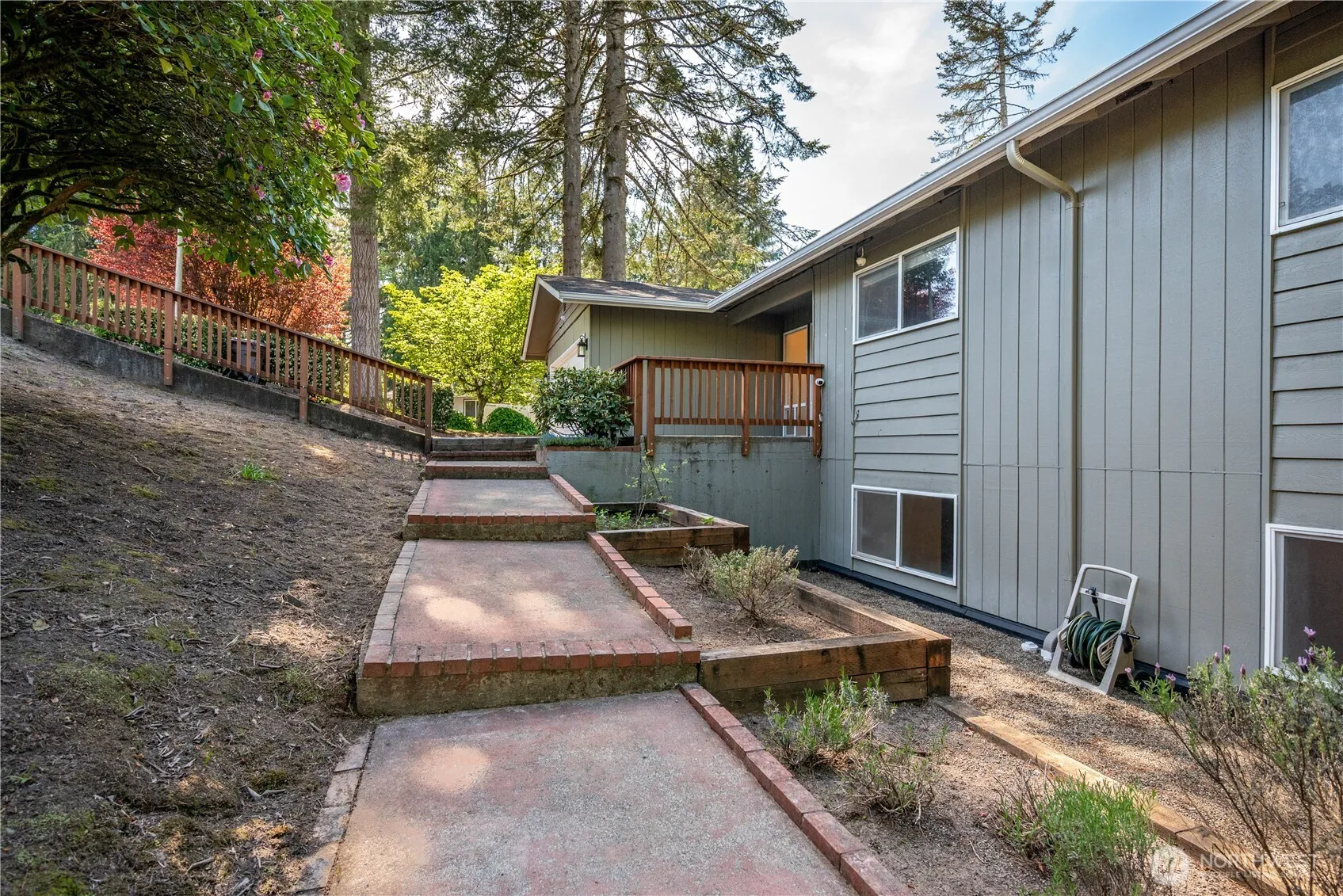 Property photo for 2441 W Lynnwood Drive, Longview photo 2
