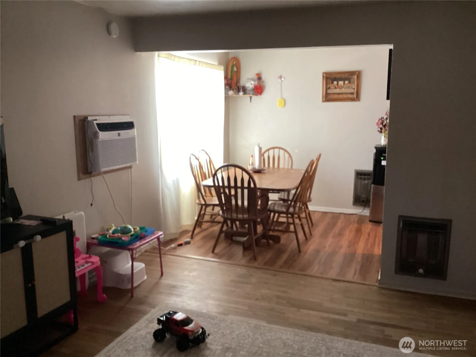 Property photo for 1315 Se 2nd Avenue, Quincy photo 3