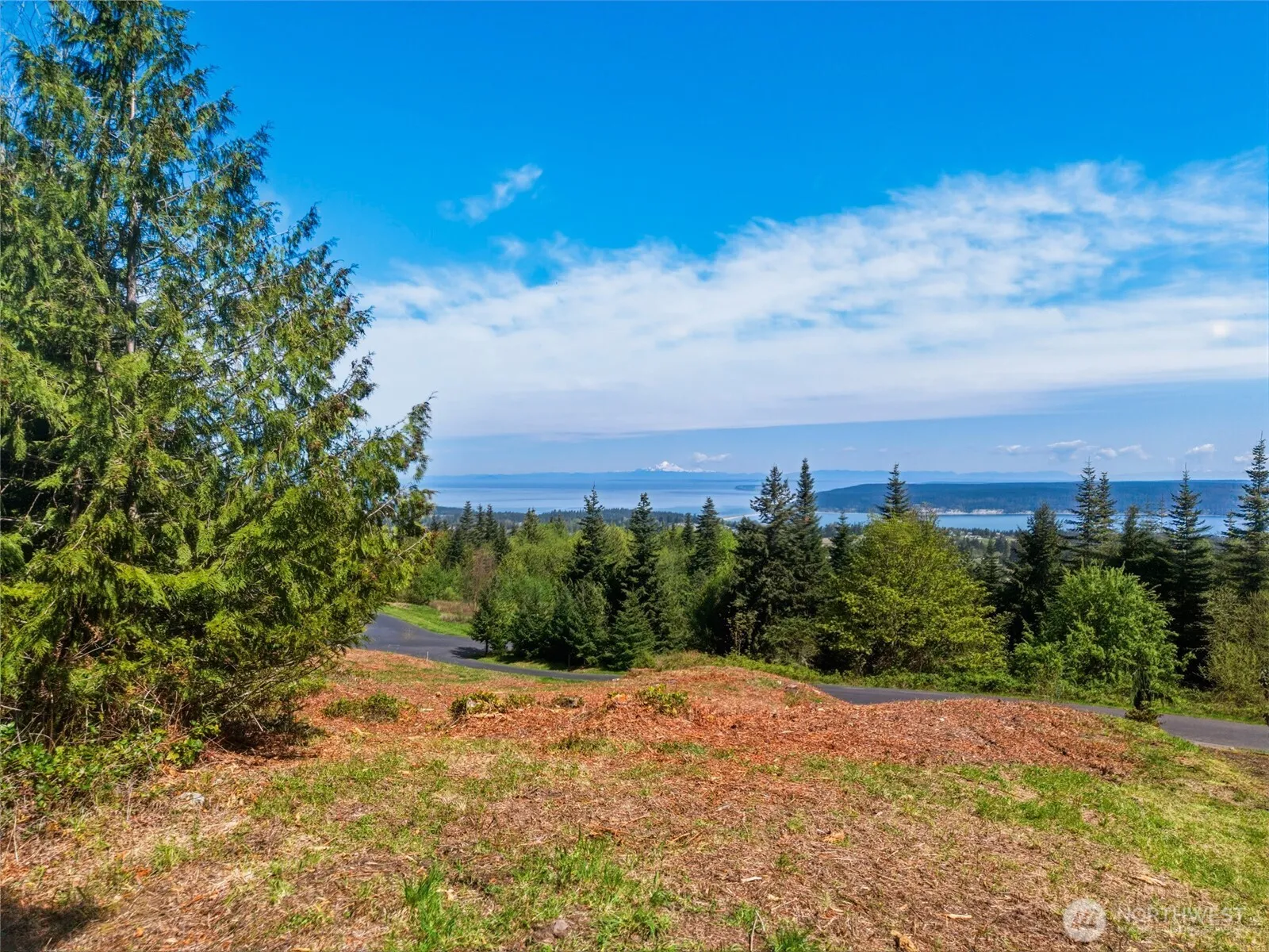 Property photo for 15 High View Way, Sequim photo 2