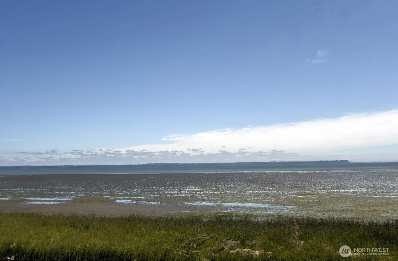 Property photo for 180 Sunrise Avenue Se, Ocean Shores photo 3