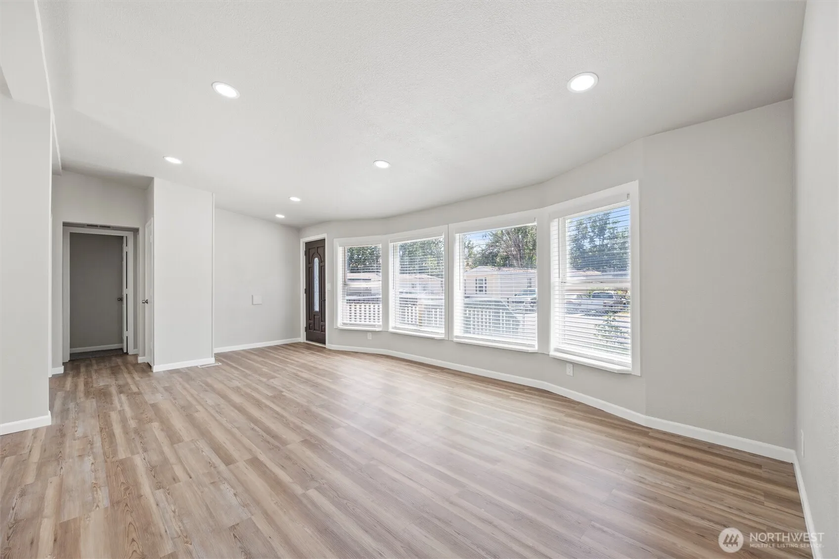 Property photo for 6750 Desert View Drive, West Richland photo 3