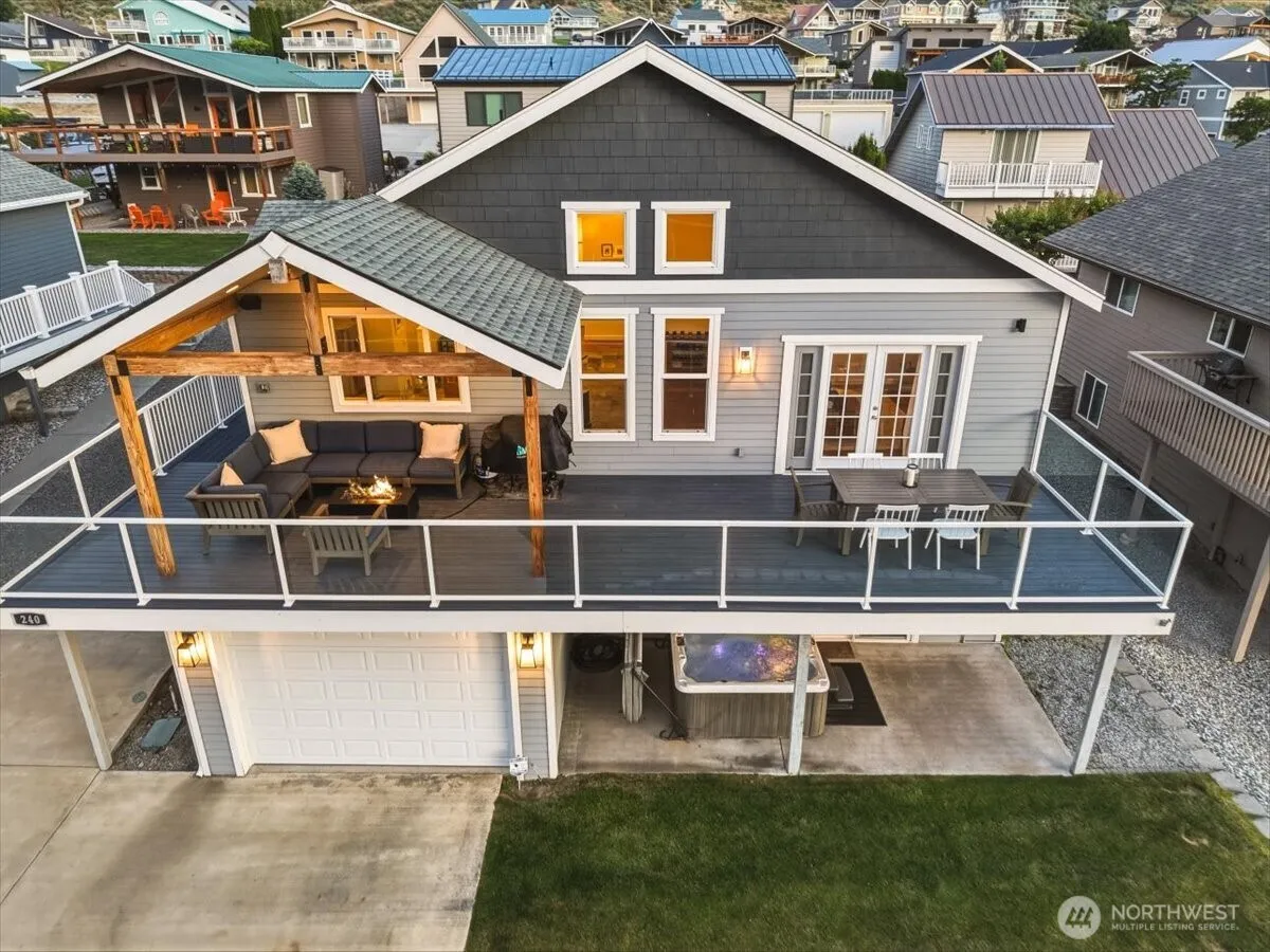 Property photo for 240 W Marine View Drive, Orondo