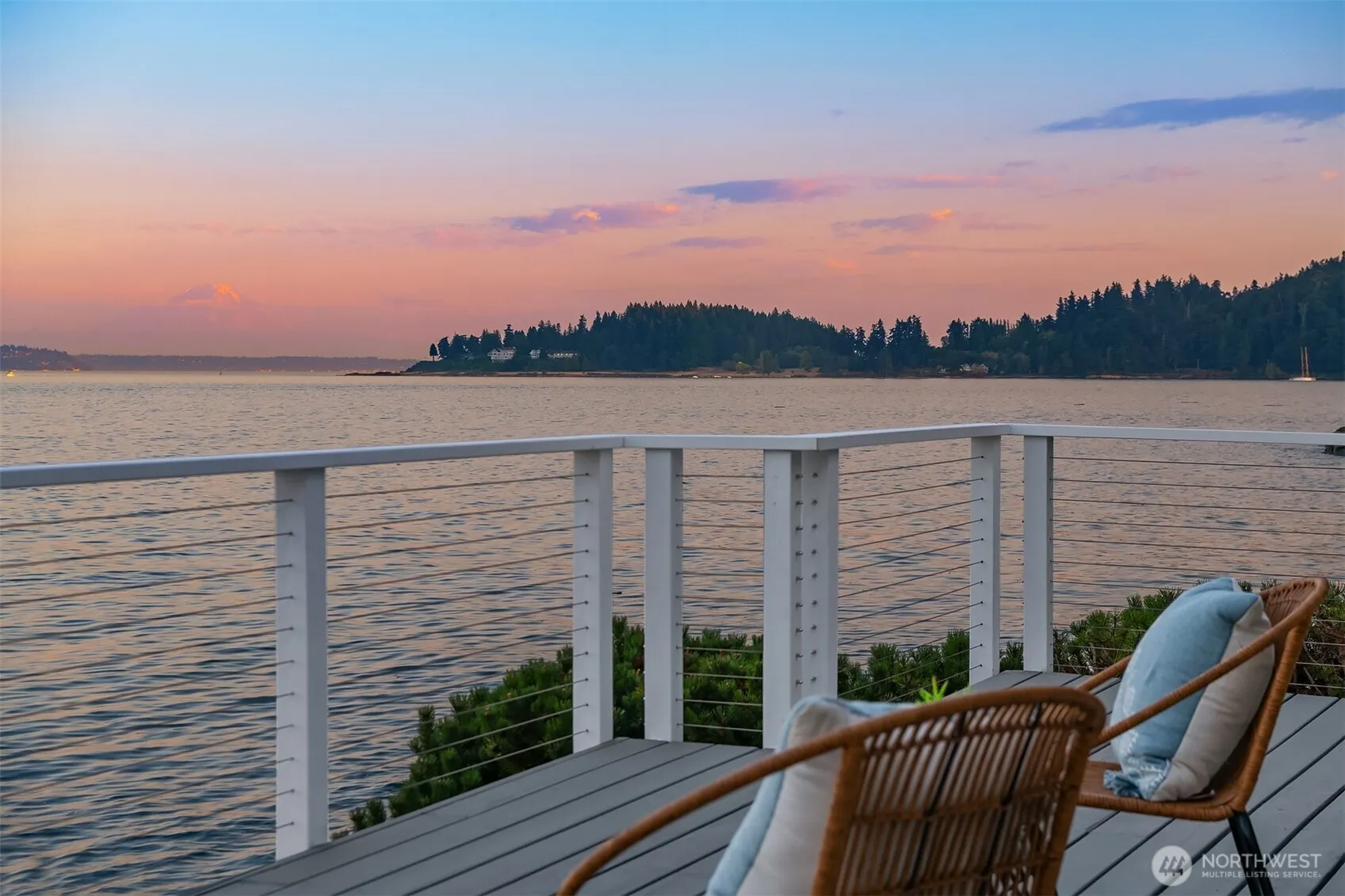 Property photo for 4692 Rockaway Beach Road Ne, Bainbridge Island photo 5
