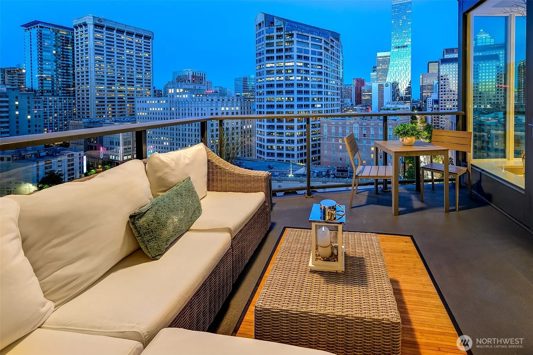 Property photo for 1920 4th Avenue #1507, Seattle