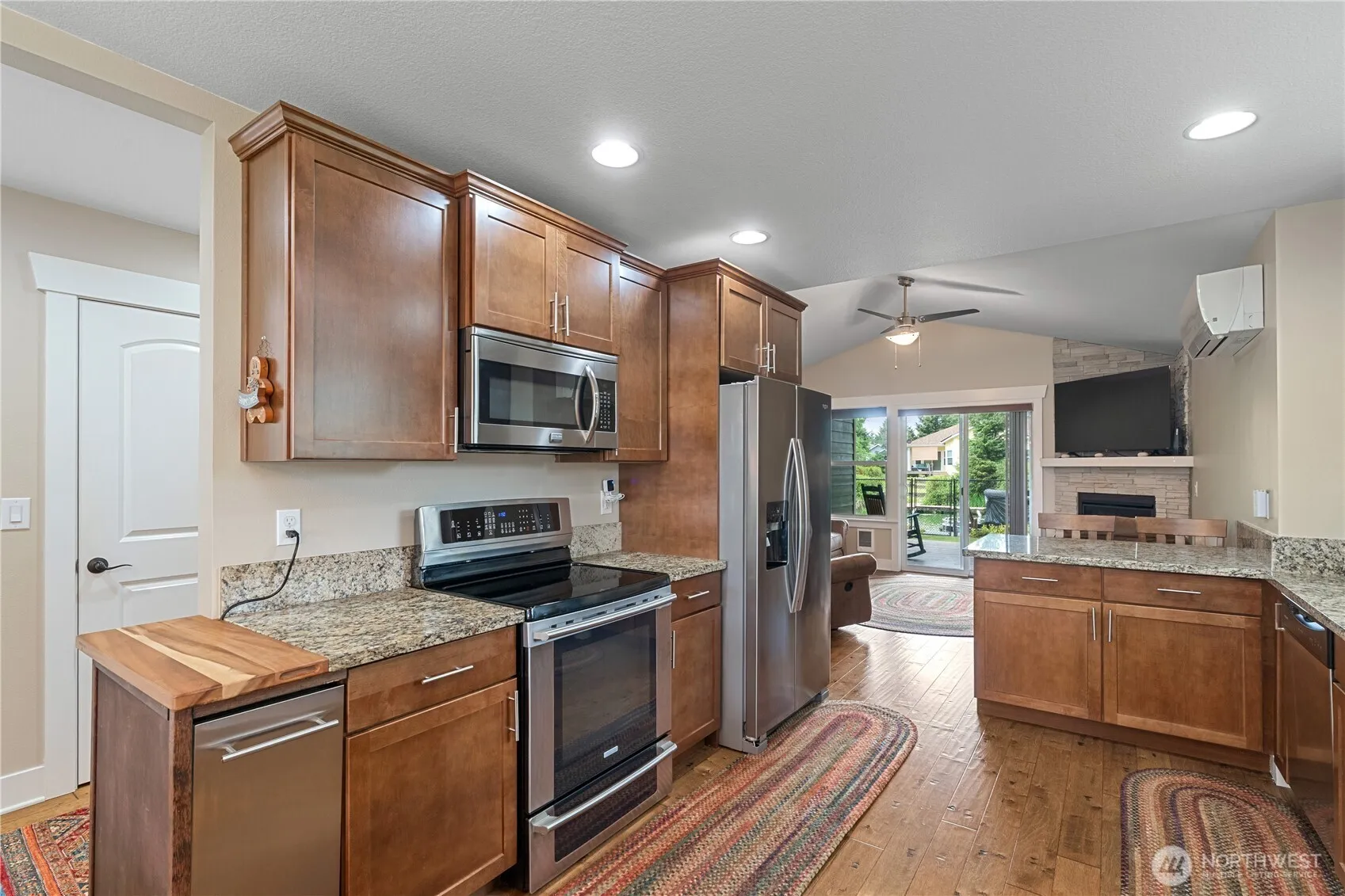 Property photo for 745 Albion Avenue Se, Ocean Shores photo 5