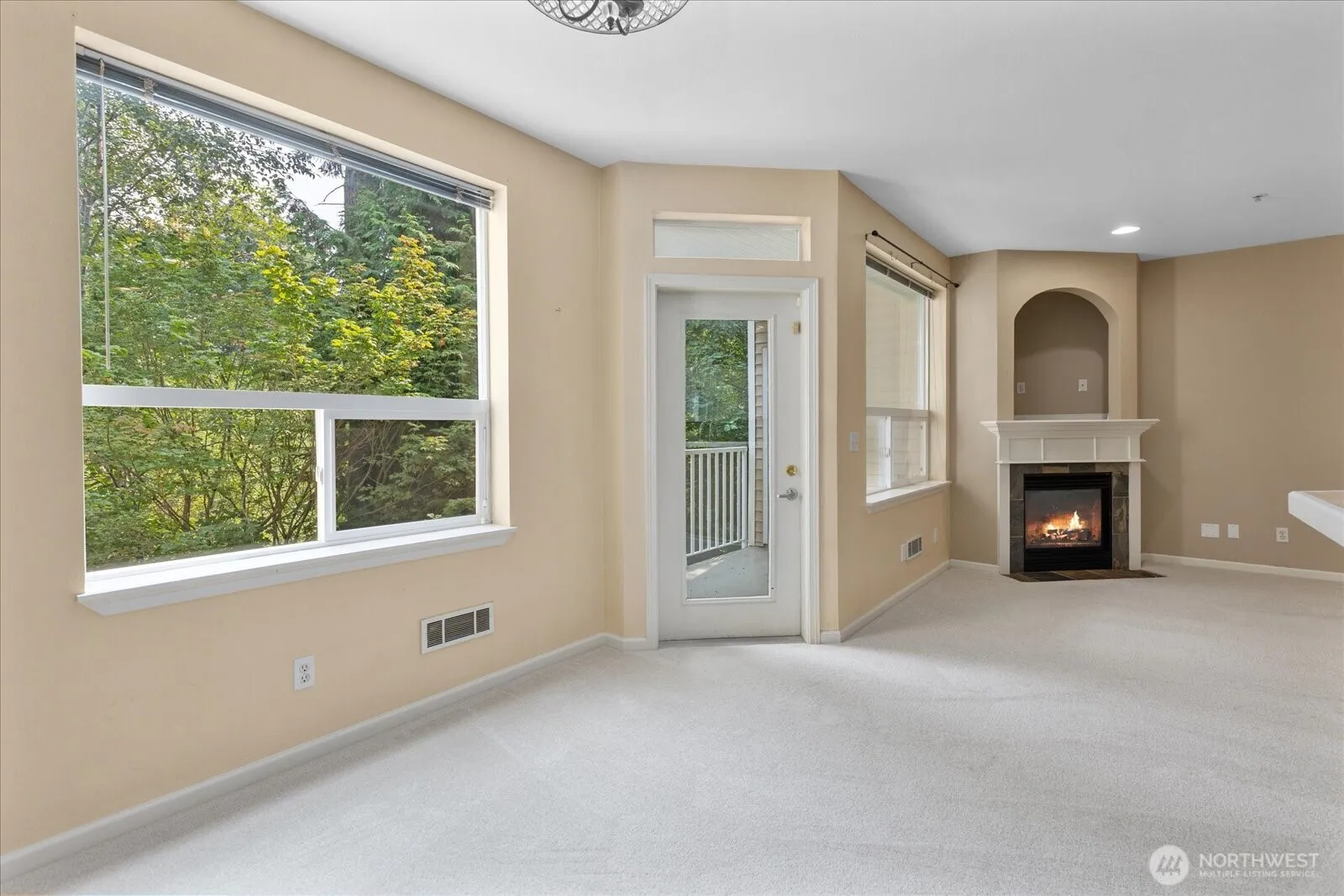 Property photo for 12530 Admiralty Way #k204, Everett photo 5
