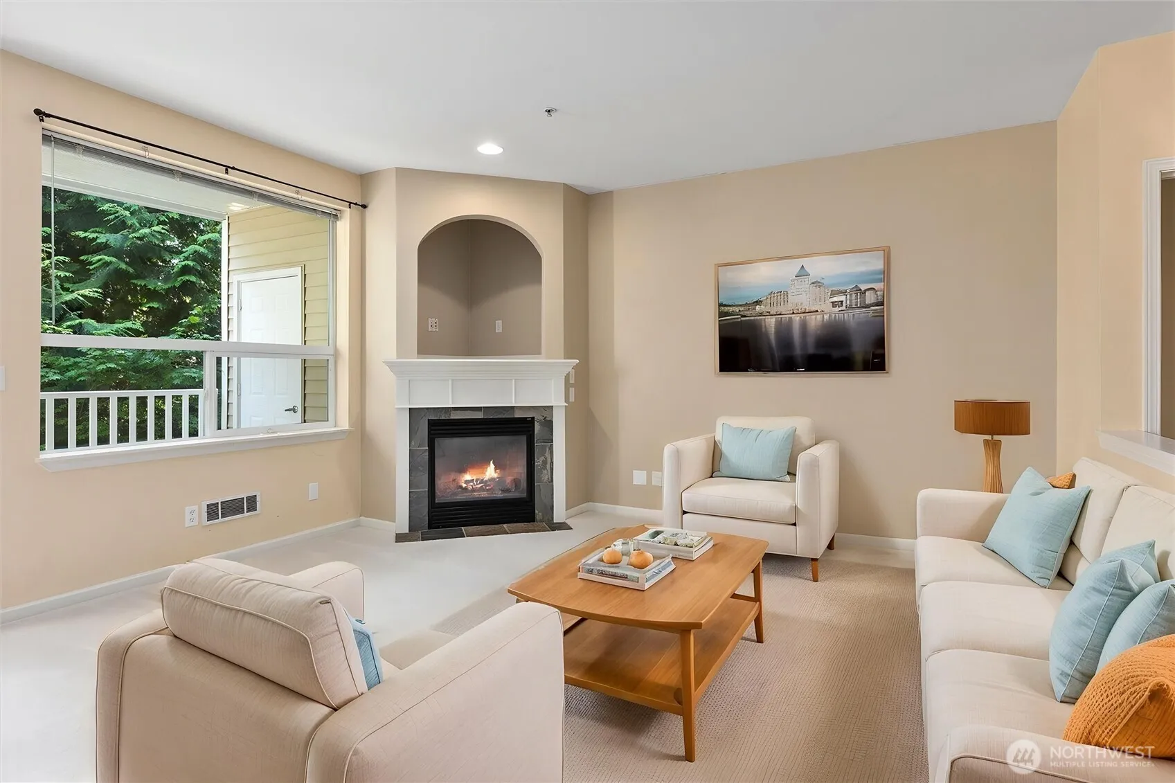 Property photo for 12530 Admiralty Way #k204, Everett photo 3