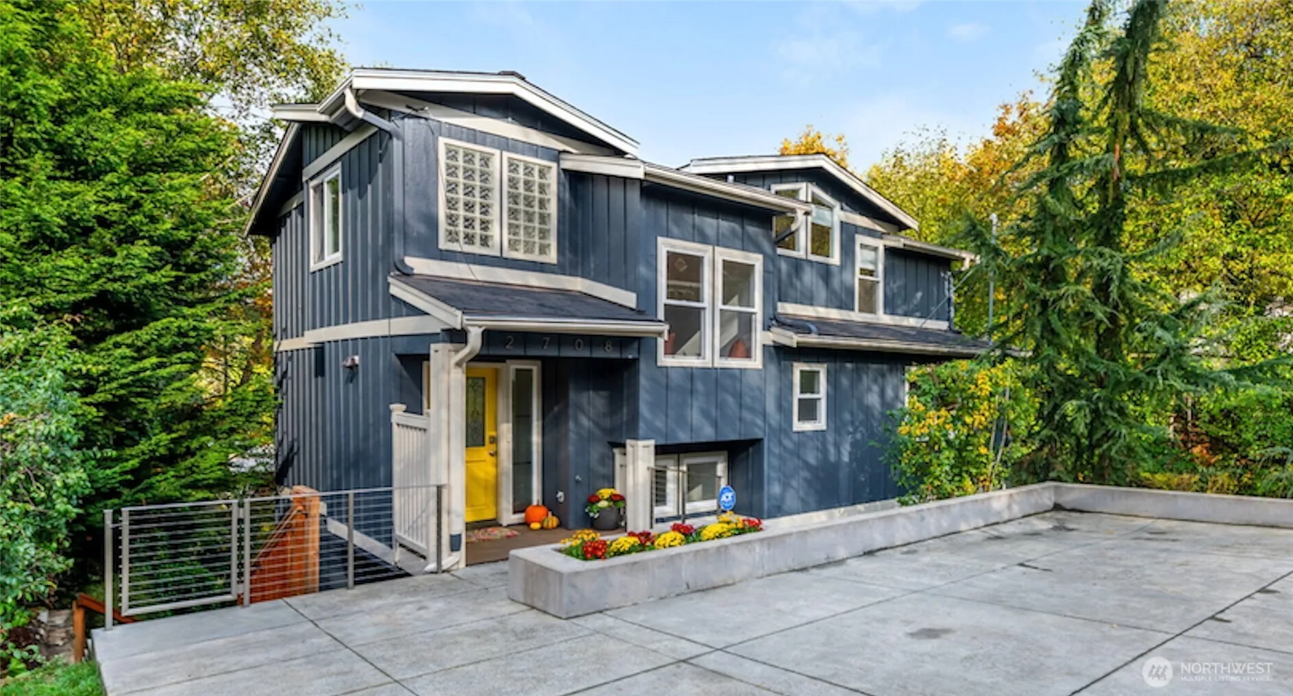 Property photo for 2708 Ne 98th Street, Seattle, WA 98115
