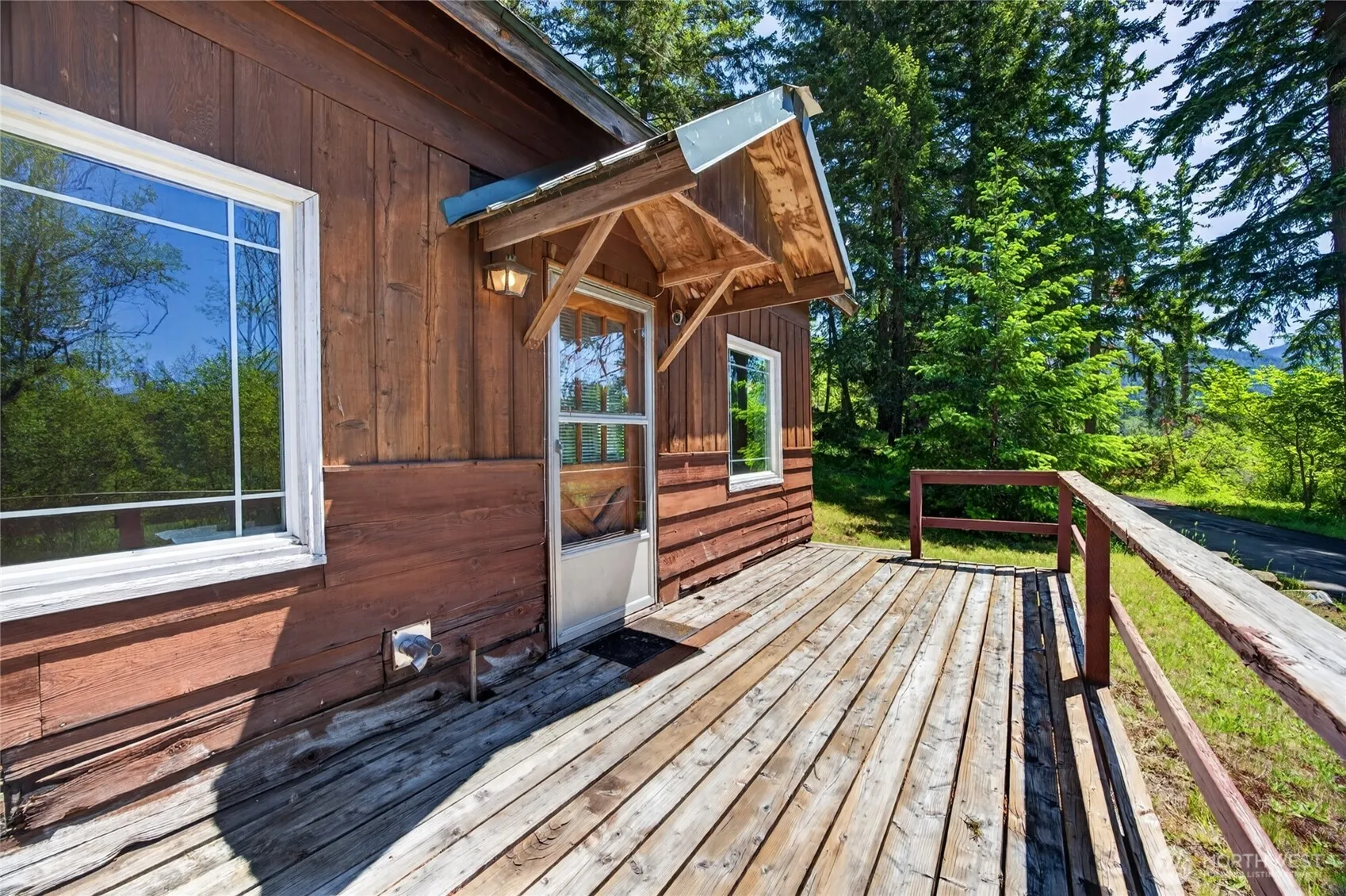 Property photo for 121 Powerhouse Road, Packwood photo 4