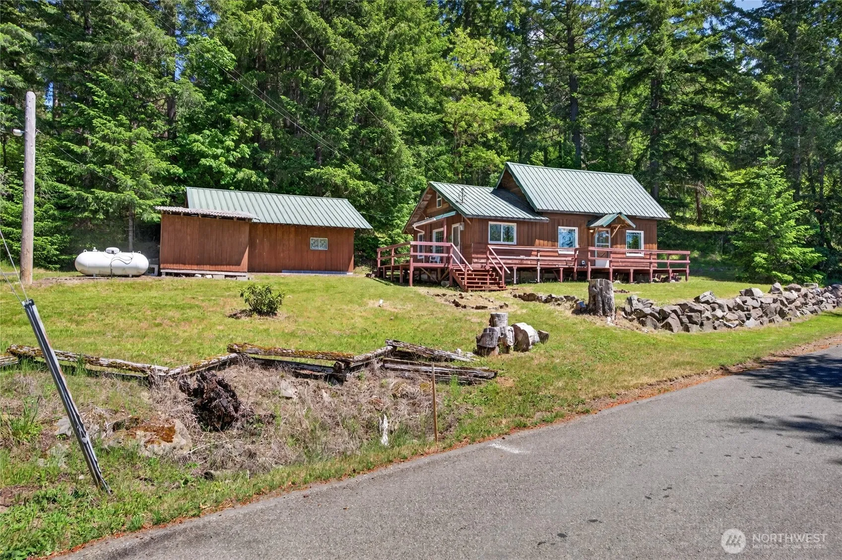 Property photo for 121 Powerhouse Road, Packwood