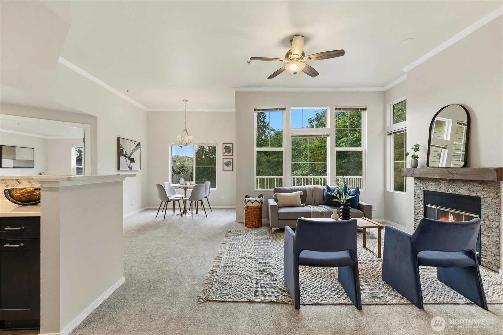 Property photo for 2044 Newport Way Nw #11-6, Issaquah photo 5