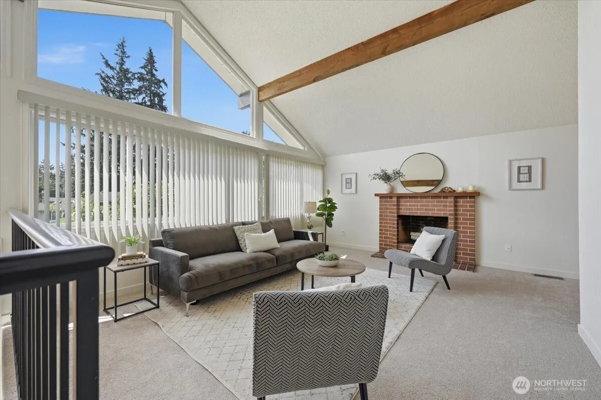 Property photo for 12214 Ne 138th Place, Kirkland photo 2