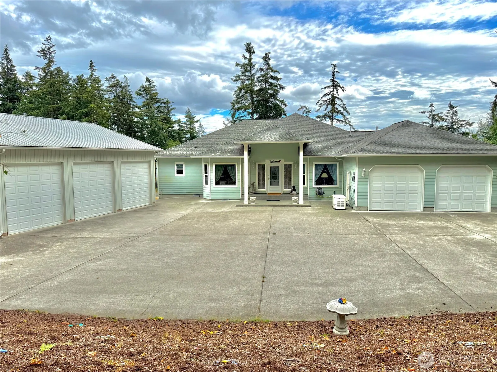 Property photo for 152 E Morris Road, Coupeville