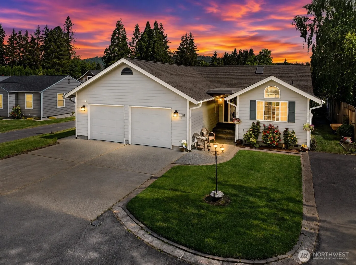Property photo for 3206 Olympia Way, Longview