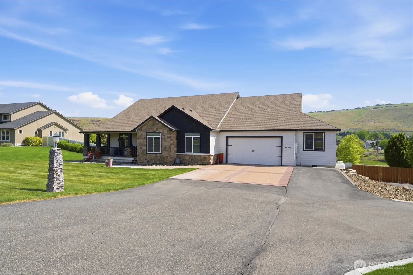 Property photo for 98303 E Ridgeview Drive, Kennewick photo 4