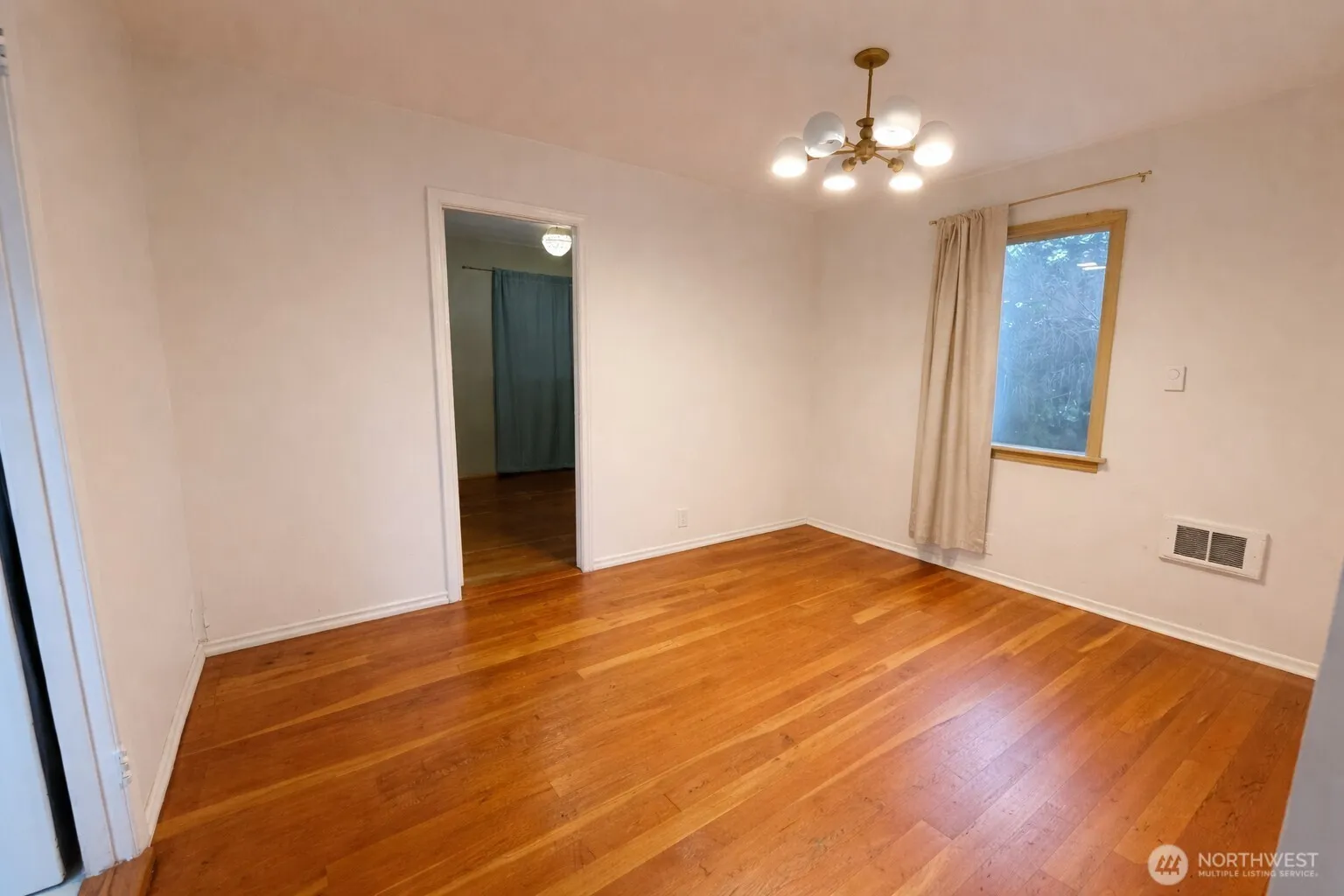 Property photo for 743 N 86th Street, Seattle photo 4