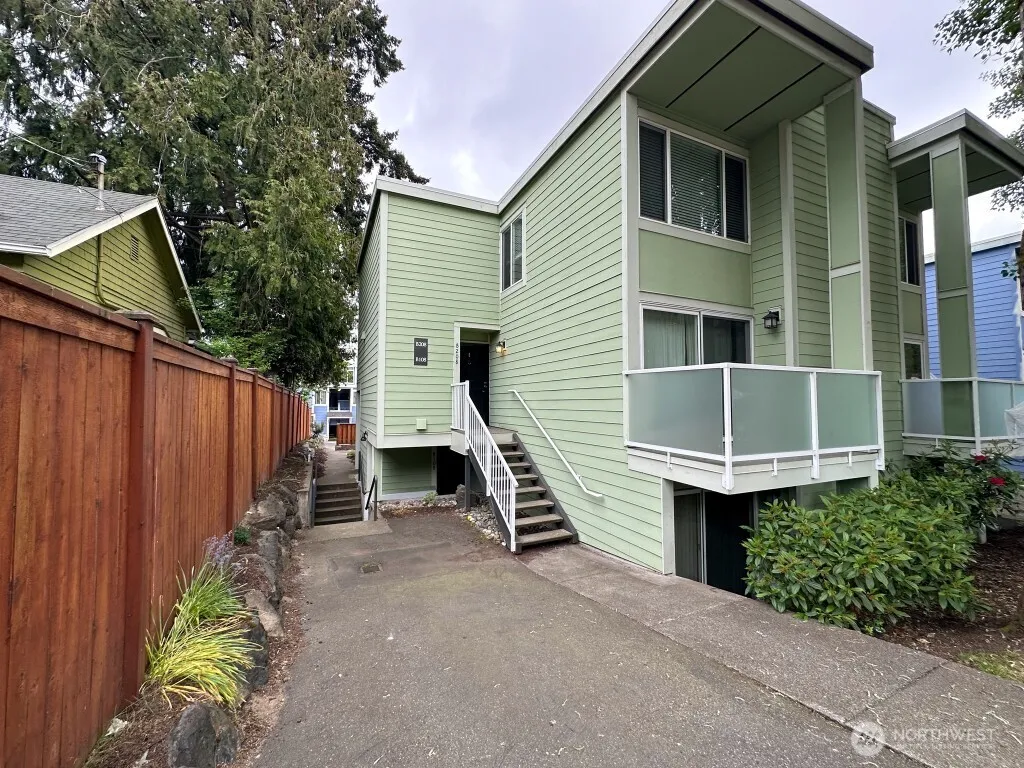 8800 20th Avenue Ne #b108, Seattle