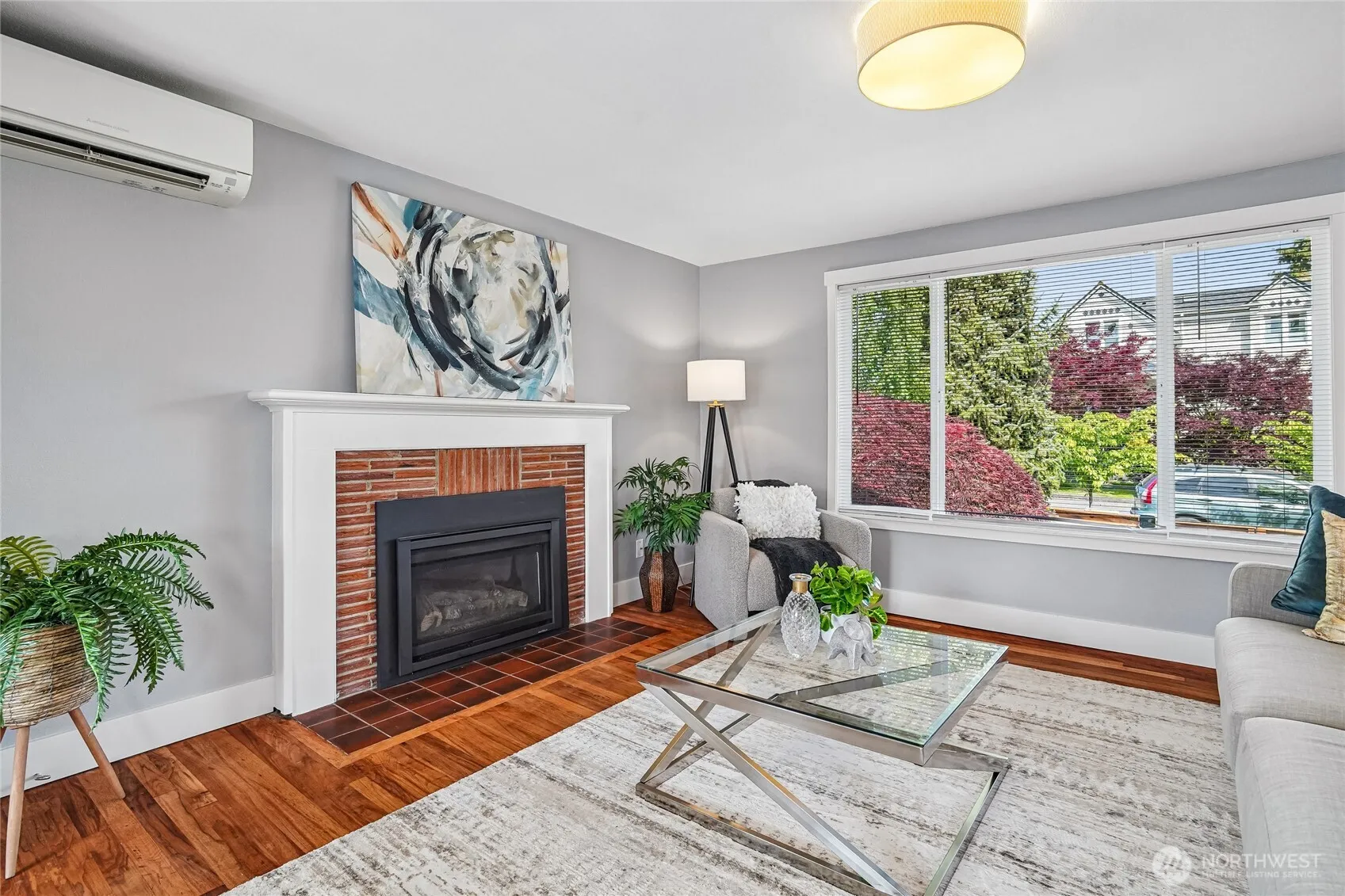 Property photo for 7313 25th Avenue Nw, Seattle photo 4