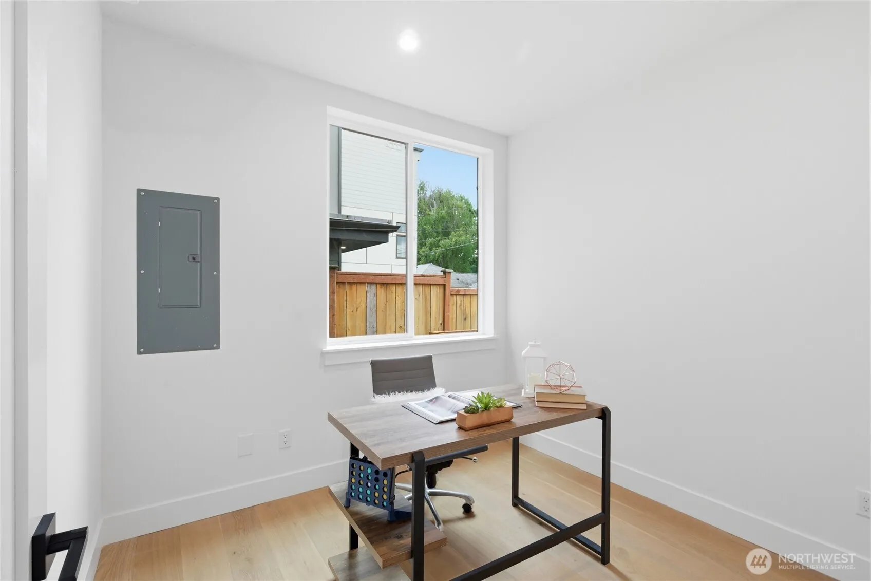 Property photo for 6223 9th Avenue Ne, Seattle photo 2