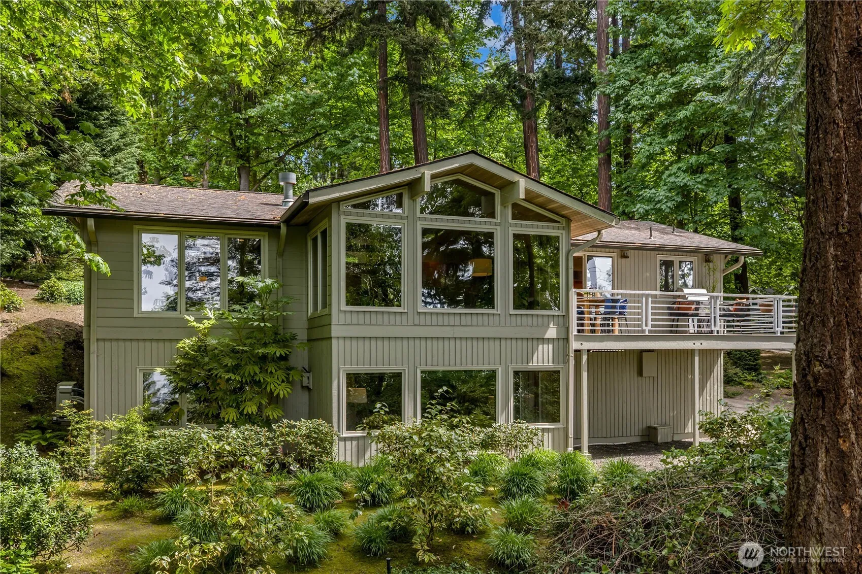 Property photo for 3813 W Mercer Way, Mercer Island, WA 98040
