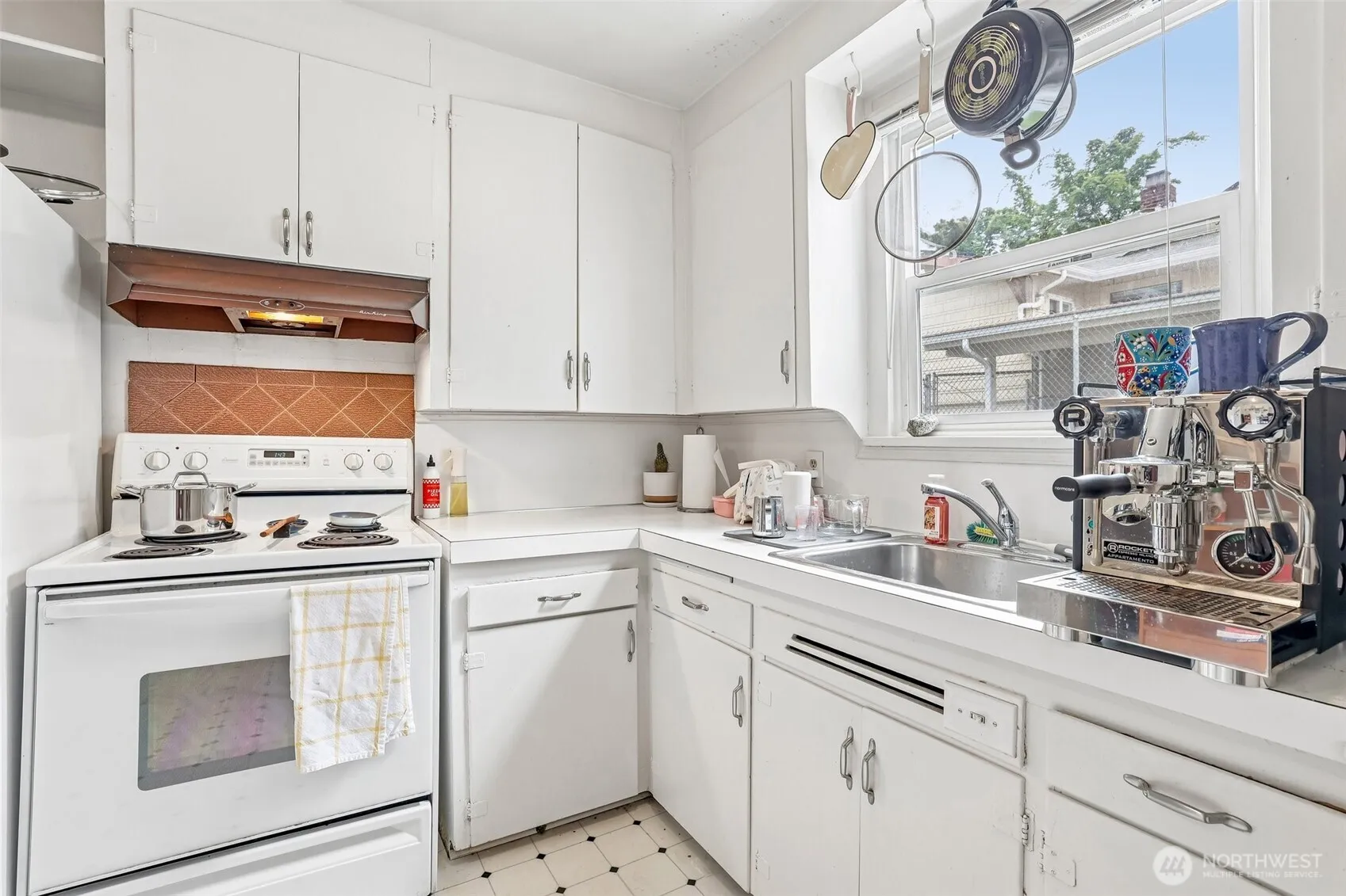 Property photo for 315 Ne 65th Street, Seattle photo 5