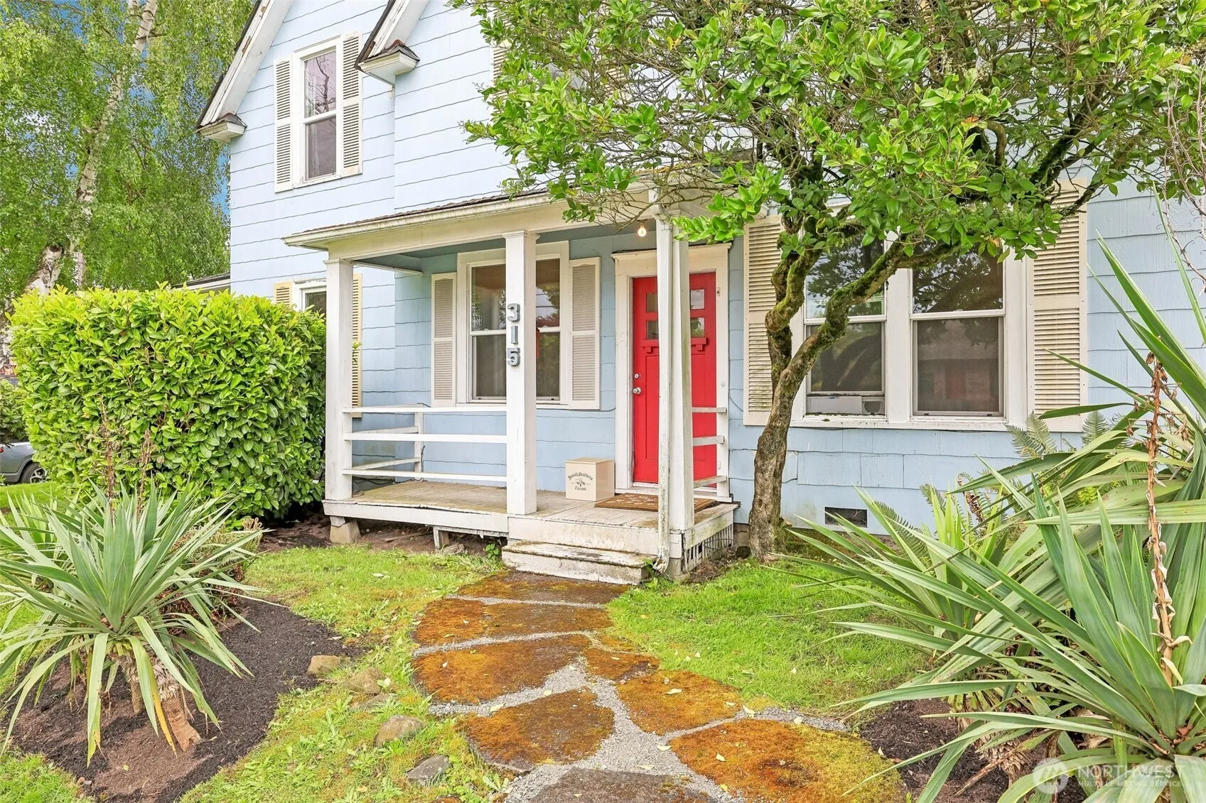 Property photo for 315 Ne 65th Street, Seattle photo 3