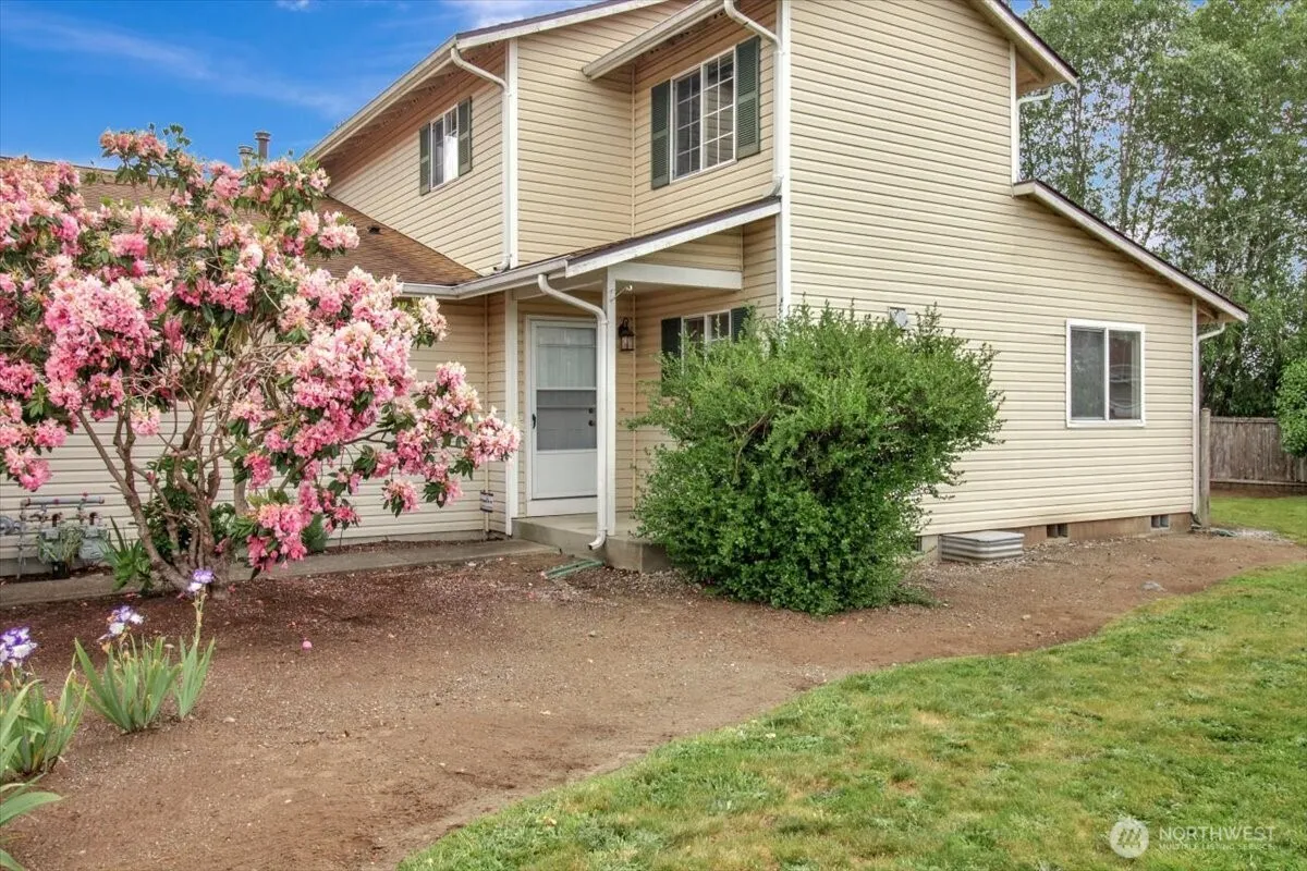 Property photo for 16805 41st Drive Ne #b, Arlington photo 4