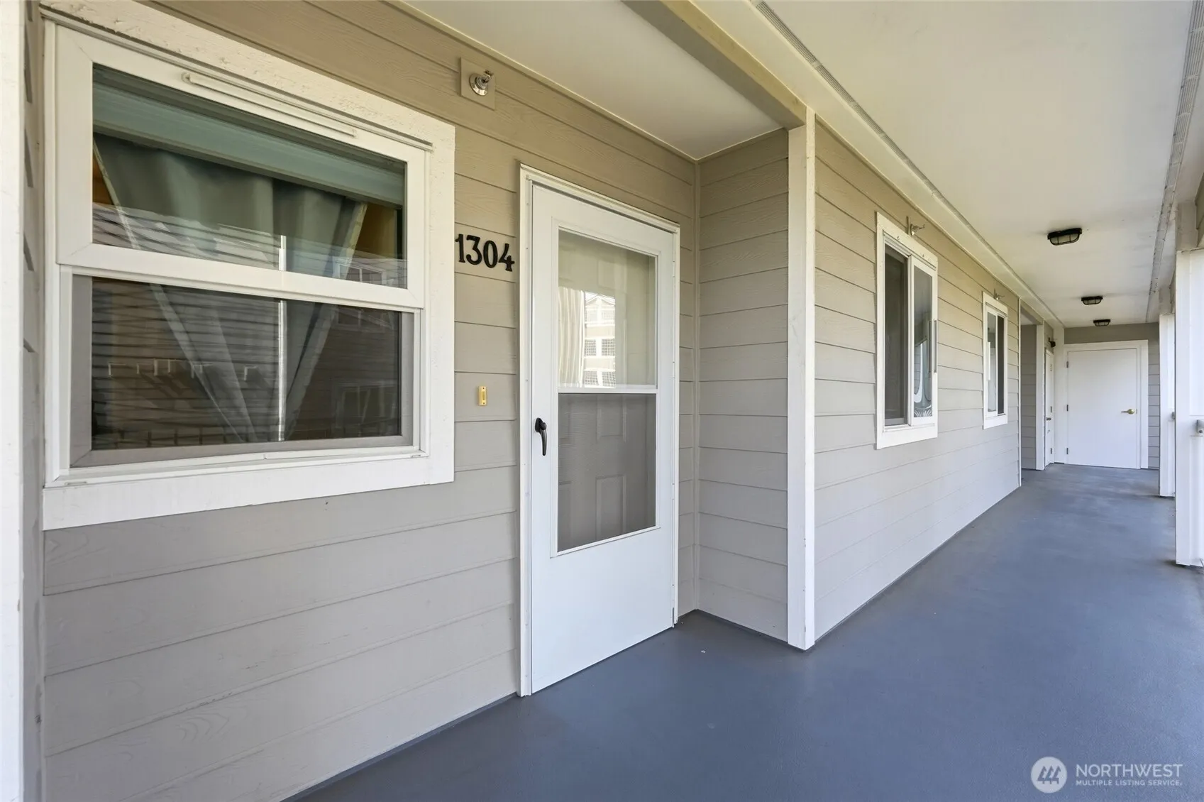 Property photo for 1318 37th Street #1-304, Everett photo 2