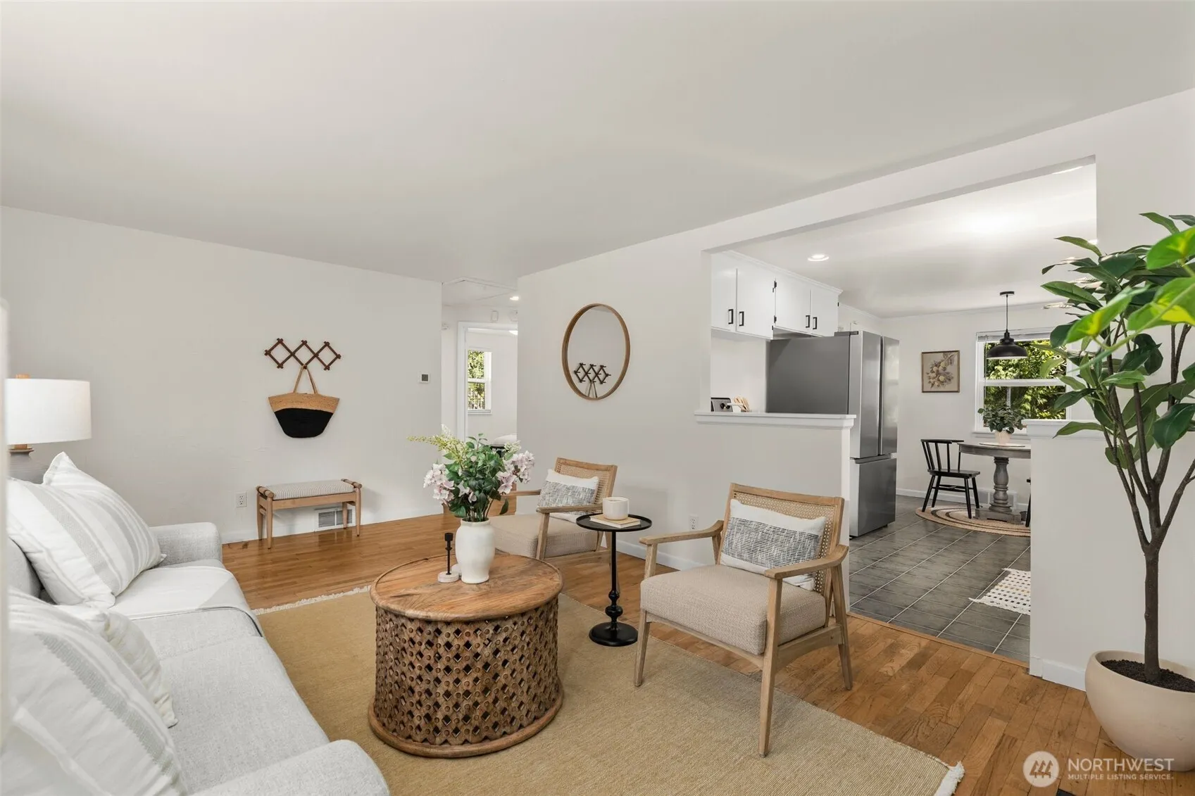 Property photo for 14032 Stone Avenue N, Seattle photo 5