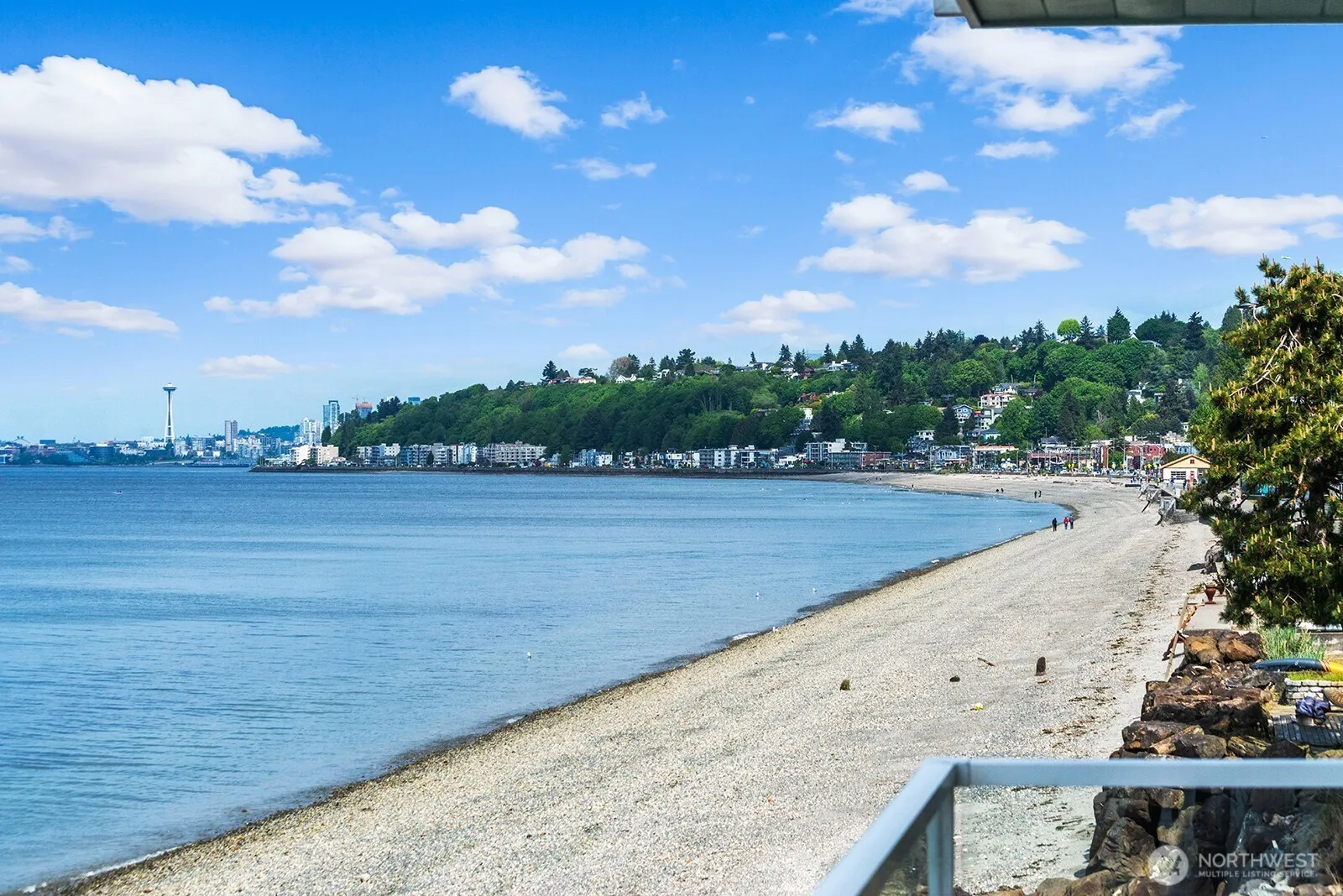 Property photo for 3085 Alki Avenue Sw #2, Seattle, WA 98116