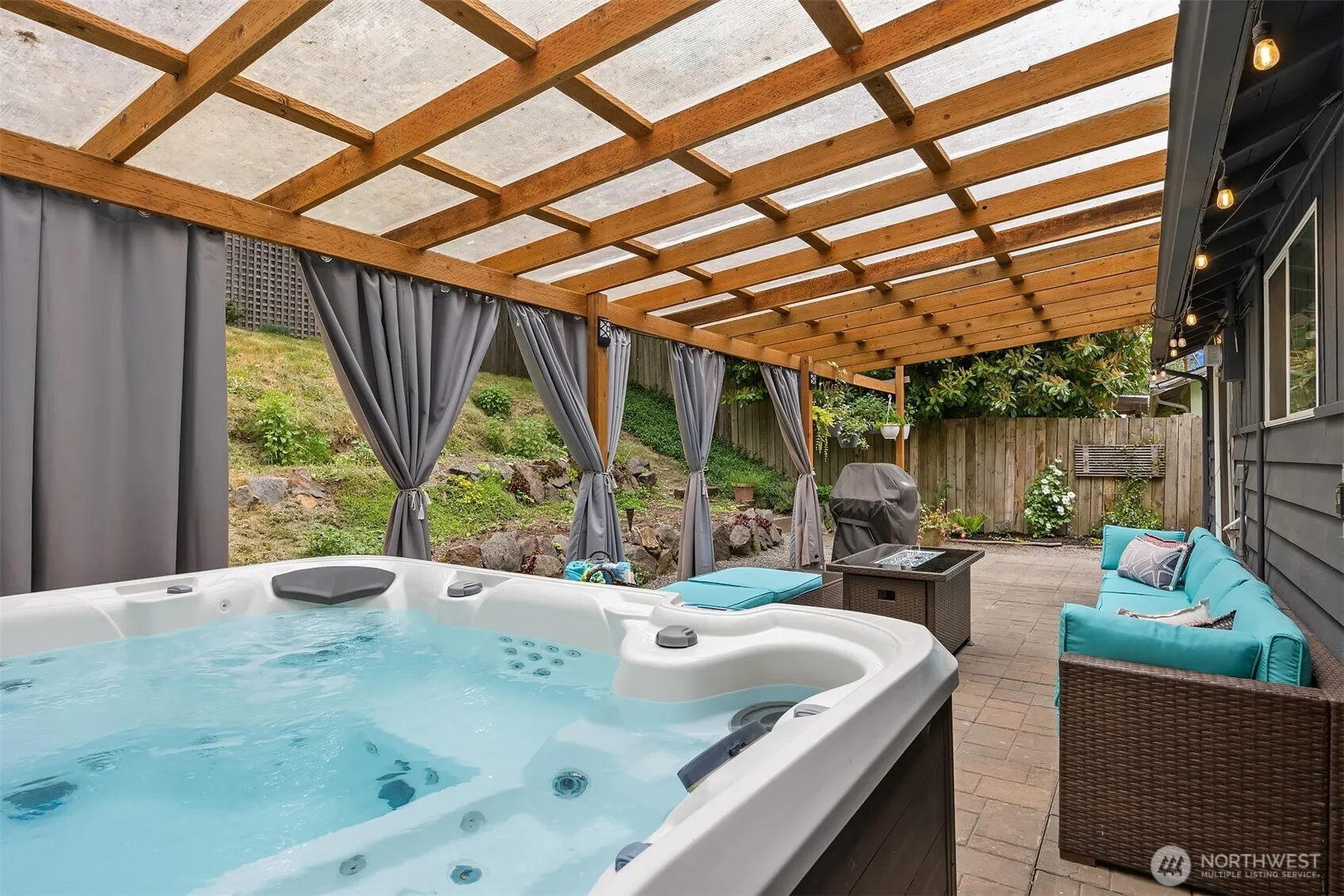 Property photo for 4646 S 166th Street, Sea Tac photo 2