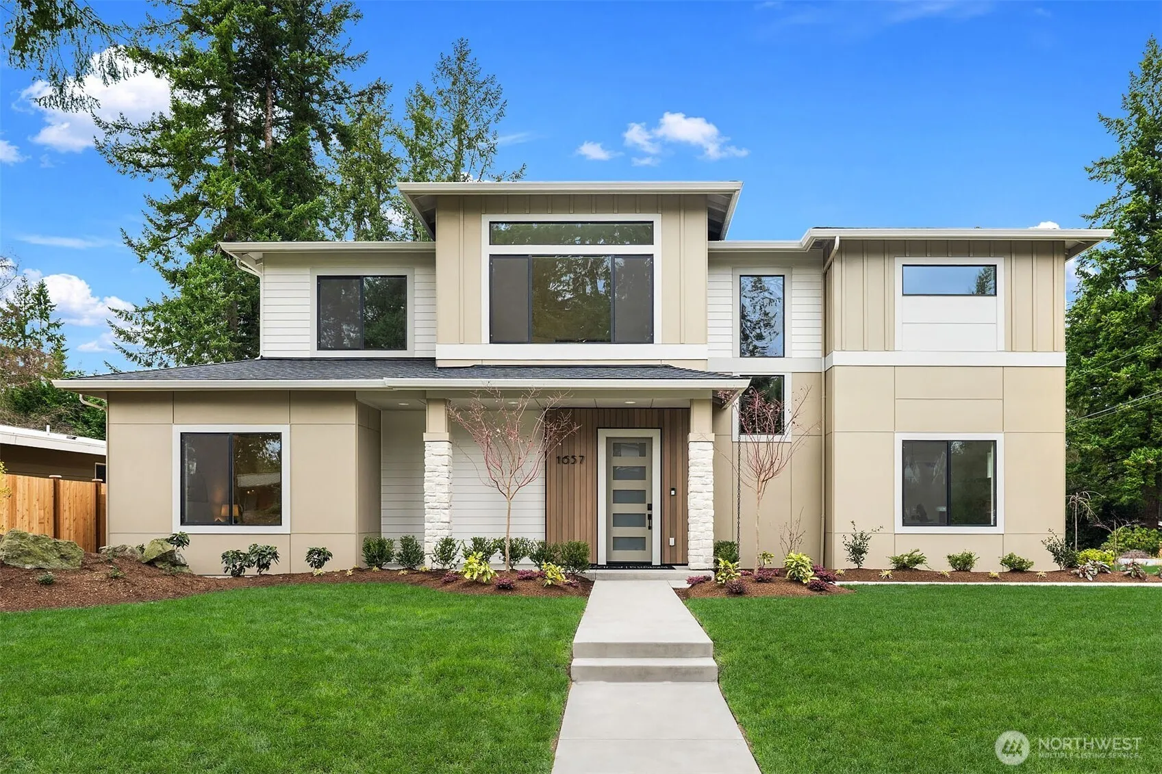 1657 151st Avenue Se, Bellevue
