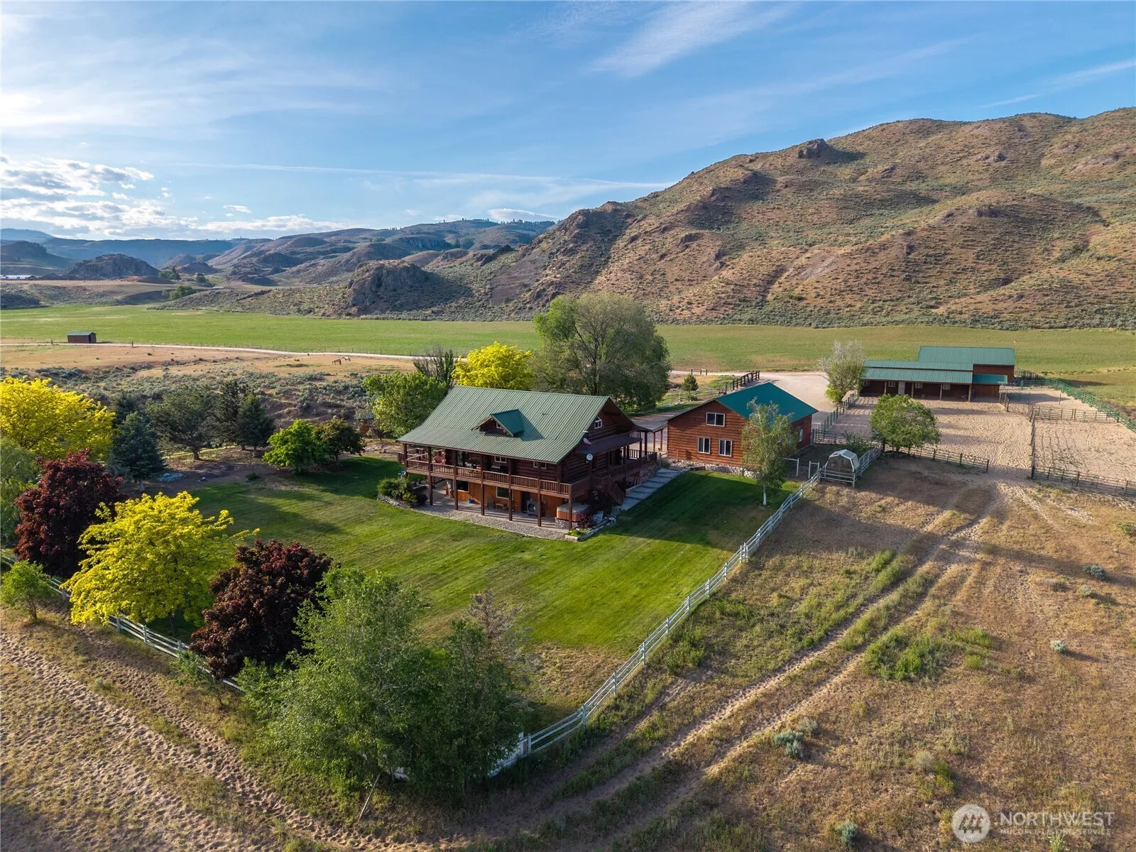 Property photo for 112 Pine Creek Road, Tonasket photo 2