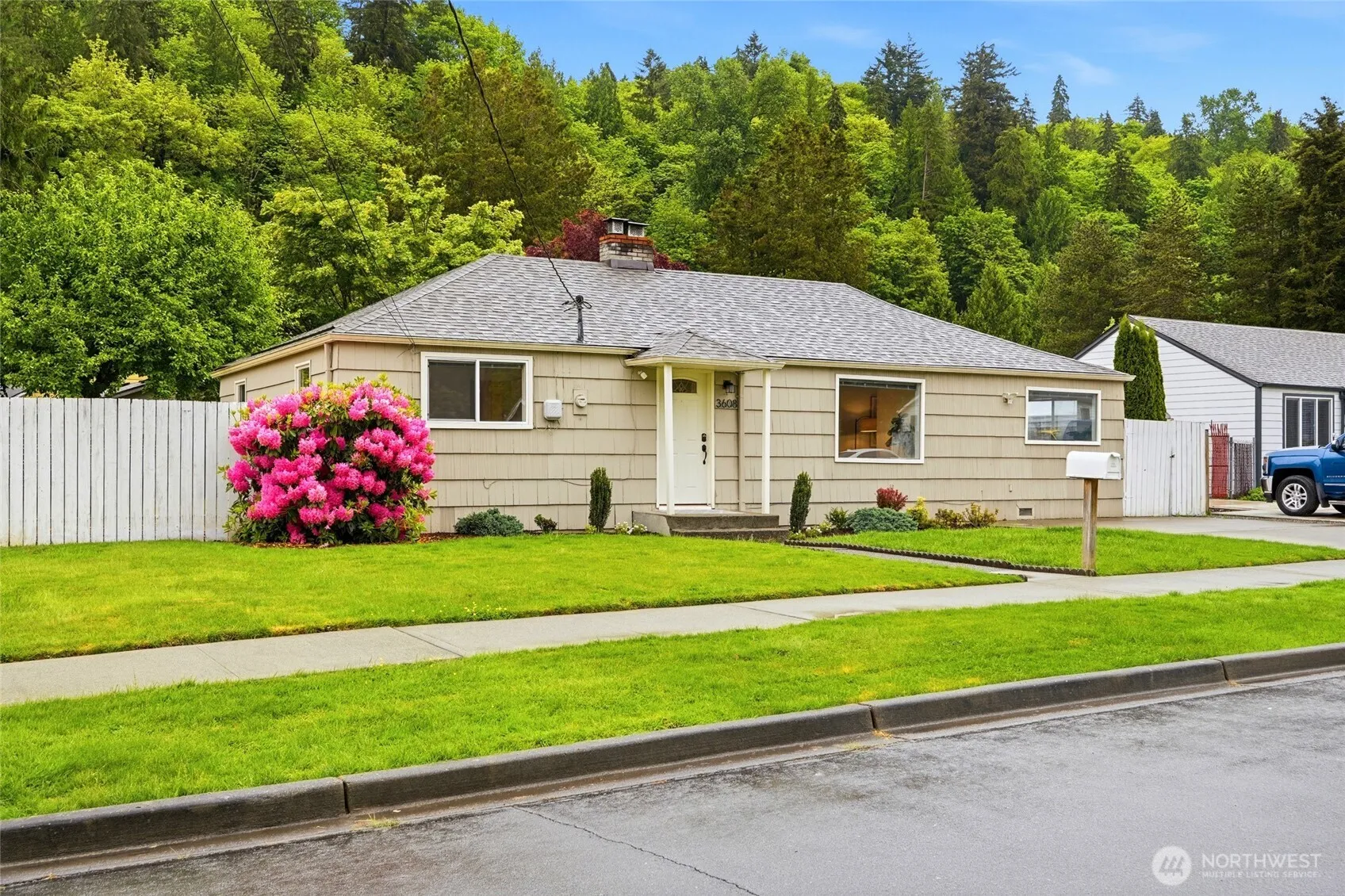 Property photo for 3608 Se 5th Place, Renton photo 2