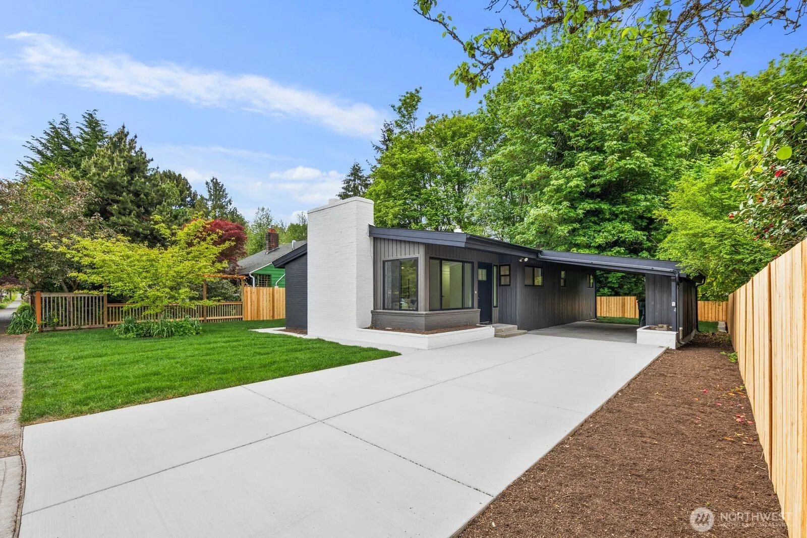 Property photo for 10012 8th Avenue Nw, Seattle photo 2