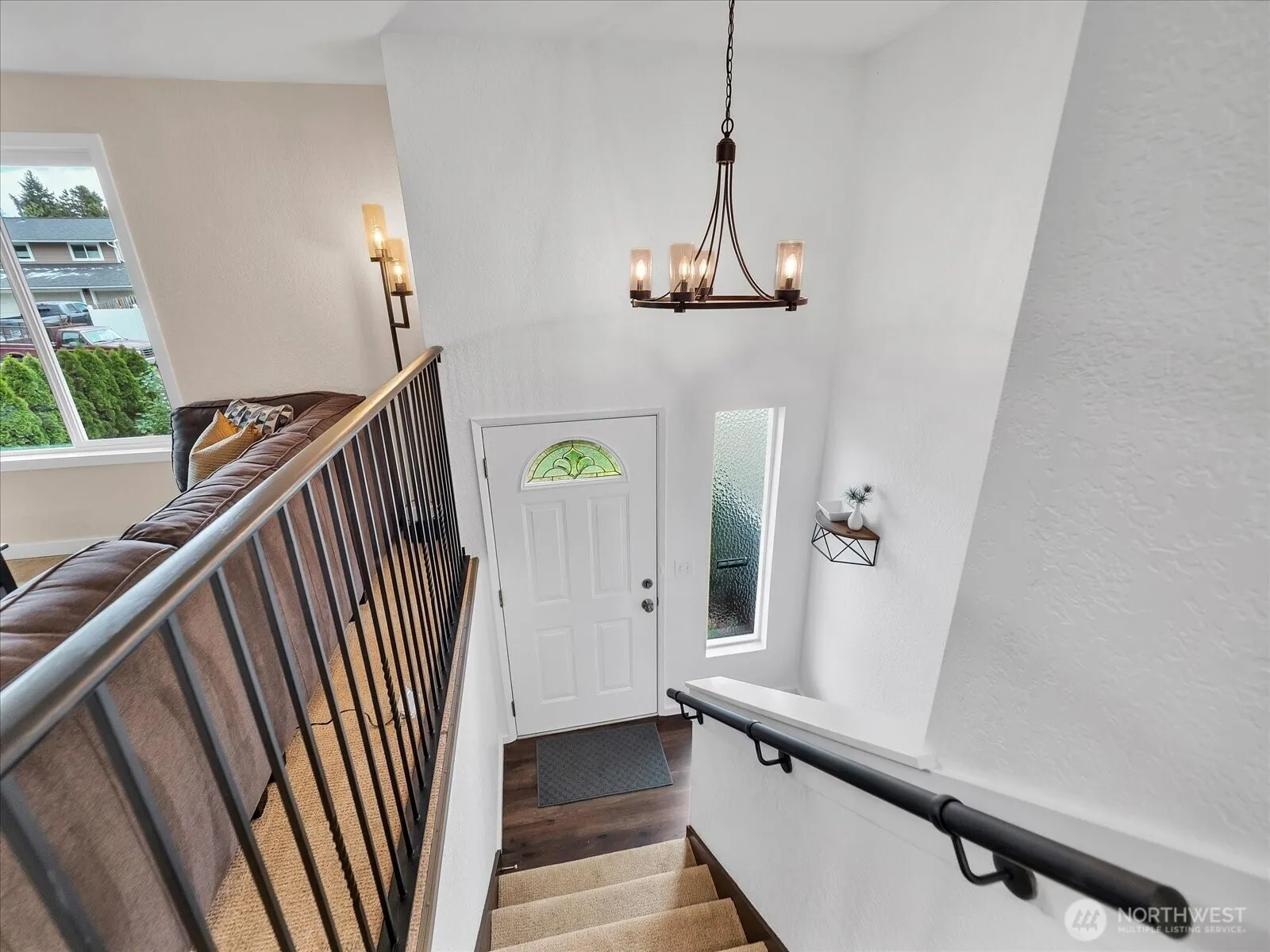 Property photo for 12818 Ne 135th Street, Kirkland photo 3