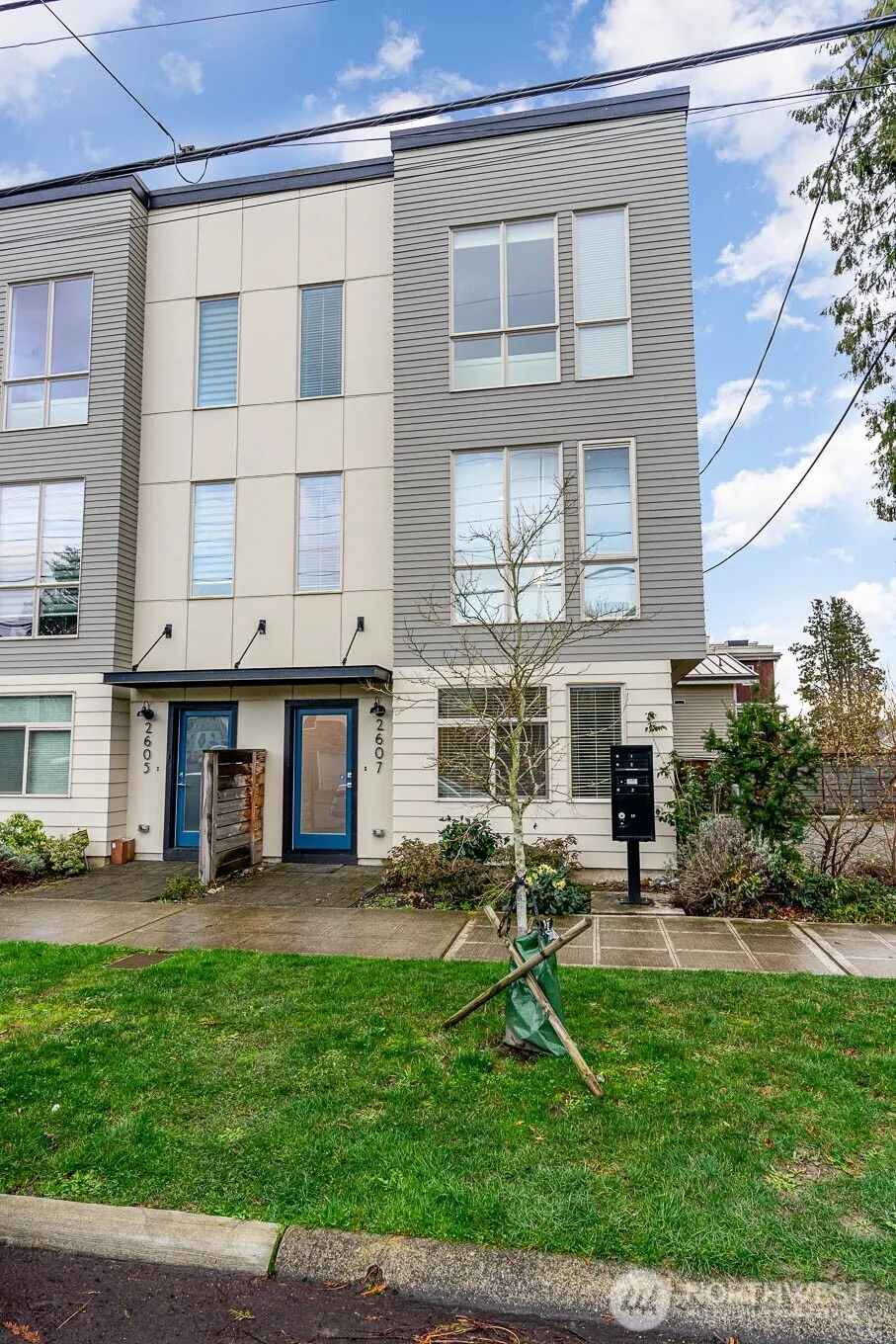 2607 Nw 64th Street, Seattle