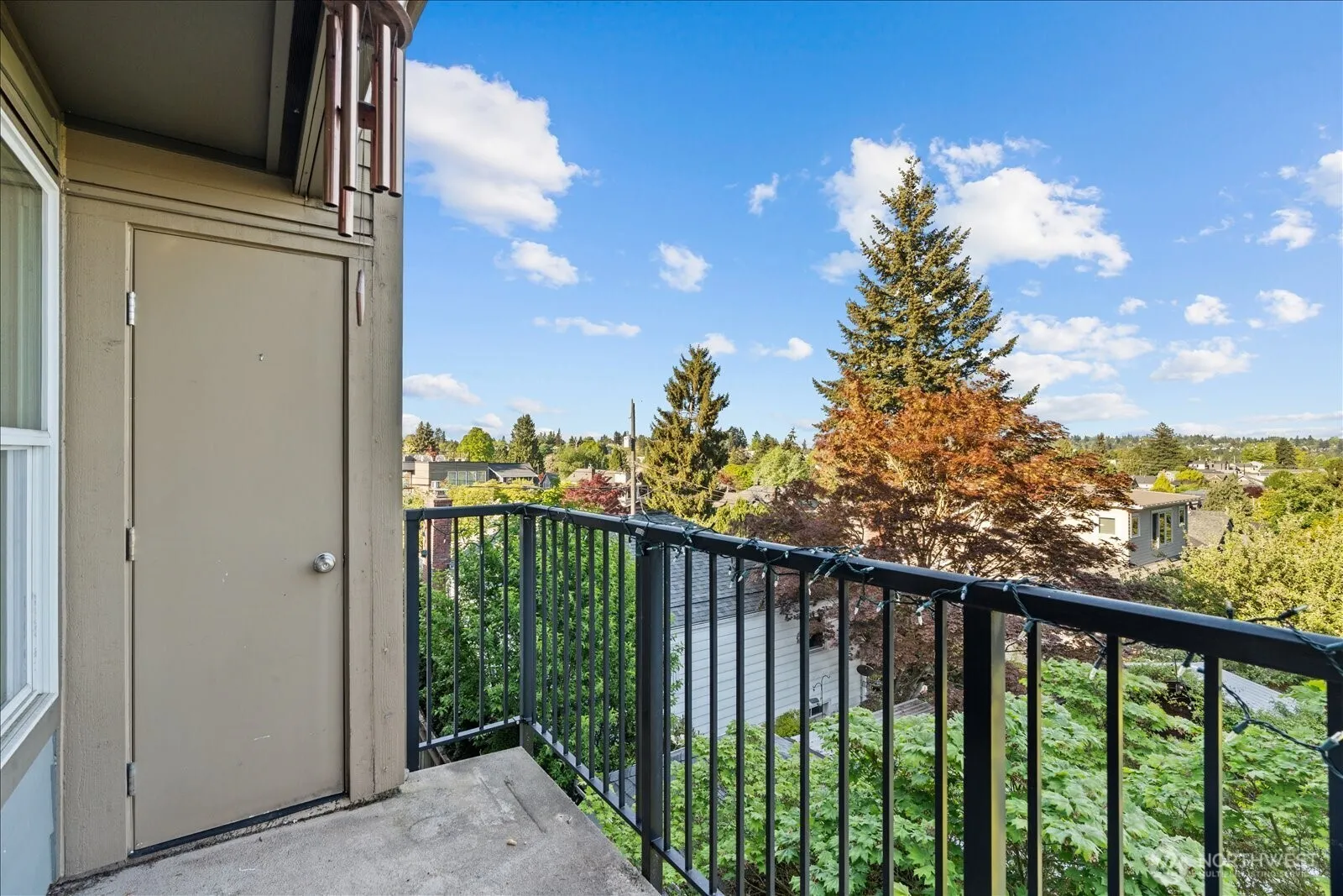 Property photo for 7814 Greenwood Avenue N #205, Seattle photo 5