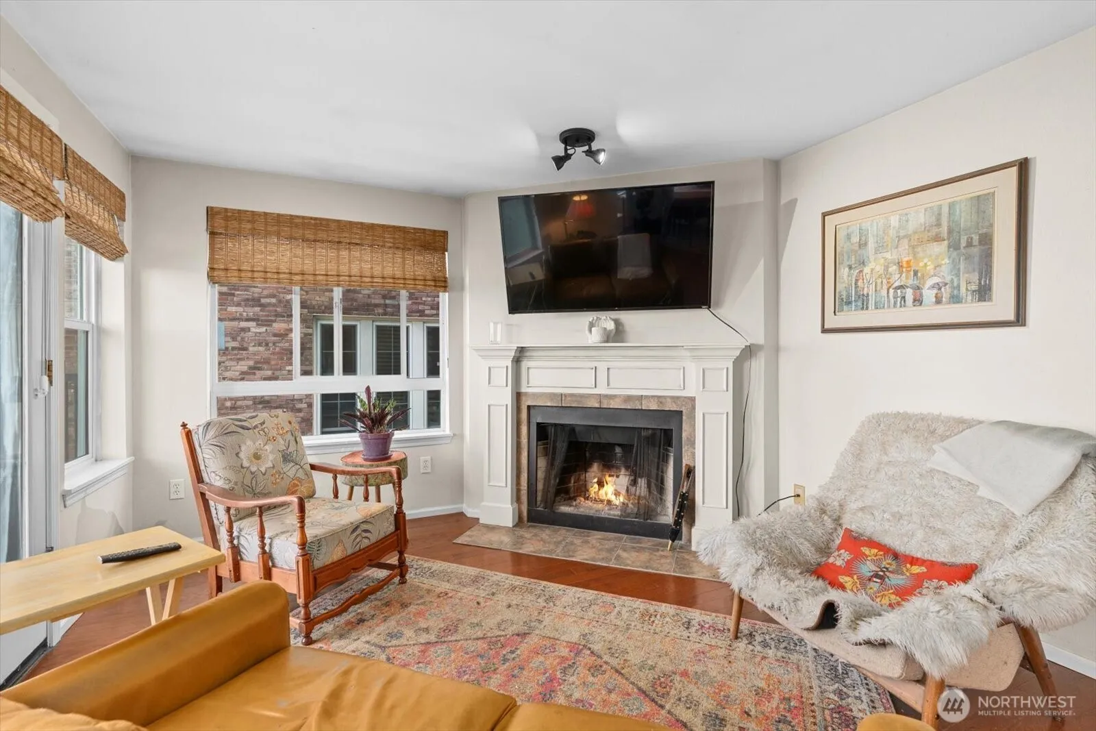 Property photo for 7814 Greenwood Avenue N #205, Seattle photo 2