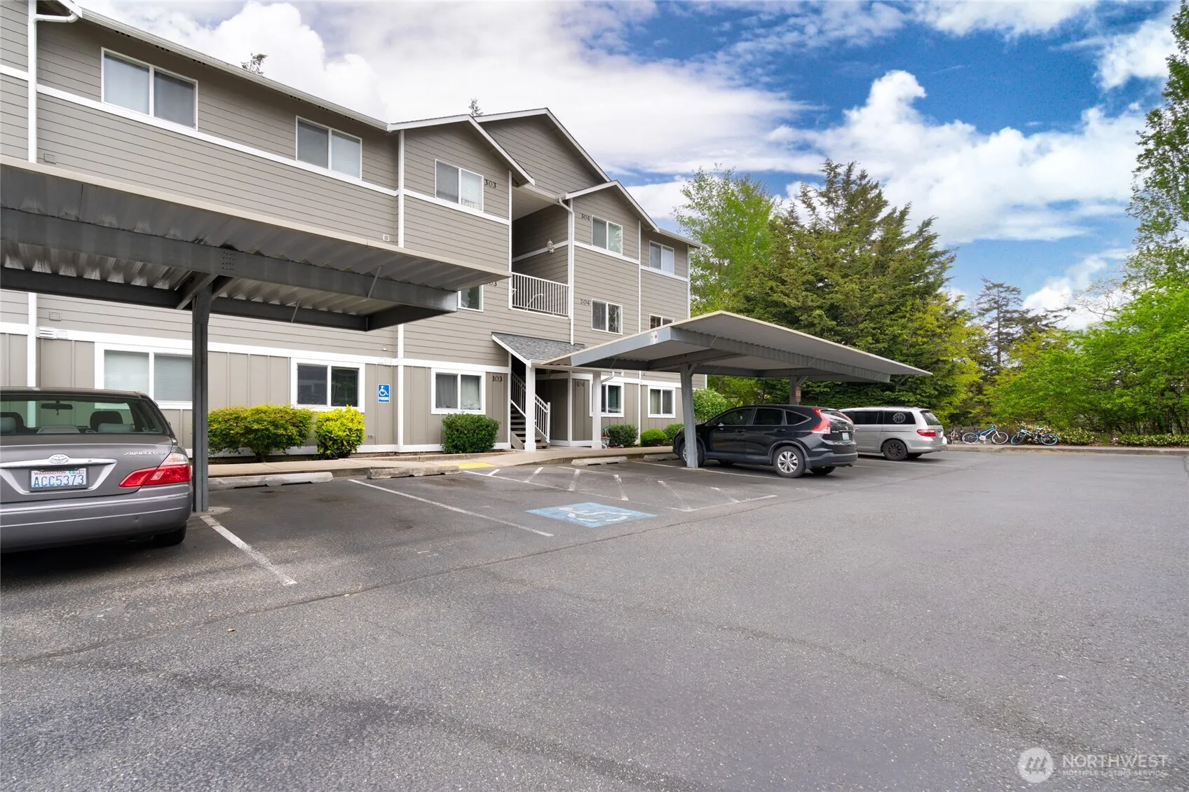 Property photo for 1640 Sw Mulberry Place #c203, Oak Harbor photo 3