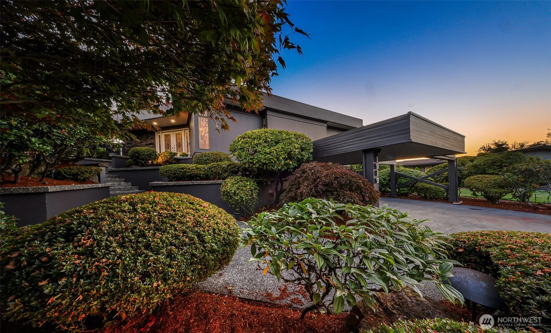 Property photo for 1919 Sw Cove Point Road, Burien photo 5