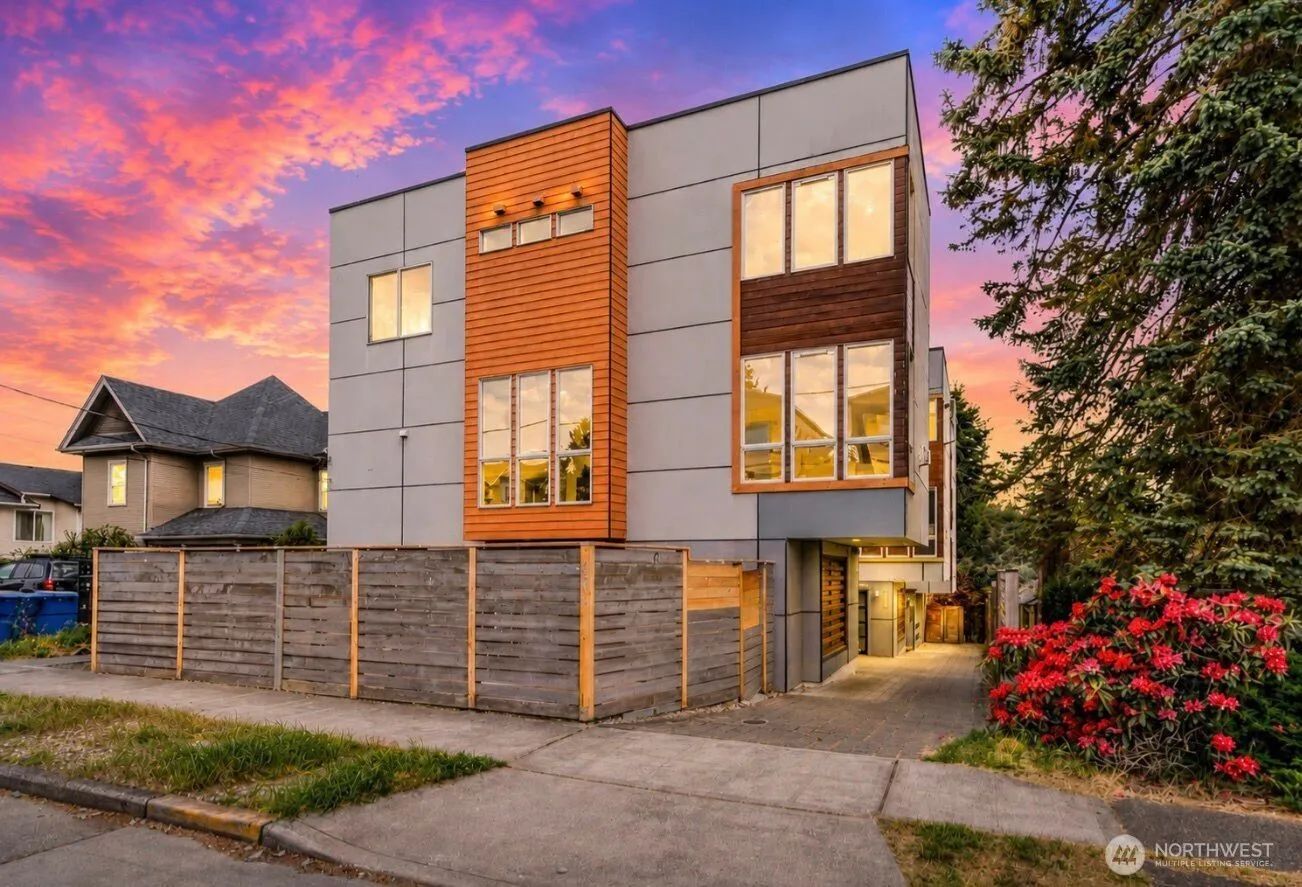 Property photo for 8840 Interlake Avenue N, Seattle