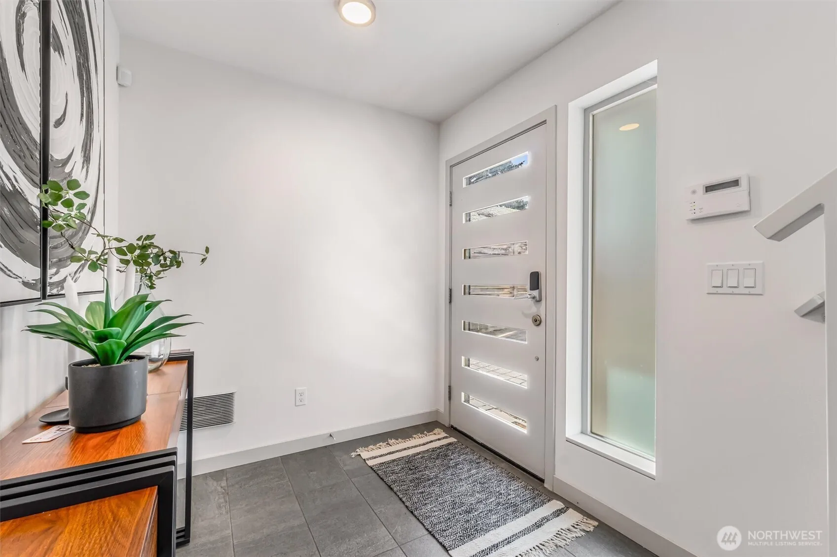 Property photo for 8840 Interlake Avenue N, Seattle photo 5