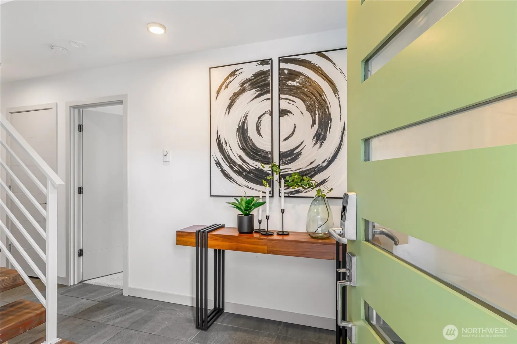 Property photo for 8840 Interlake Avenue N, Seattle photo 4