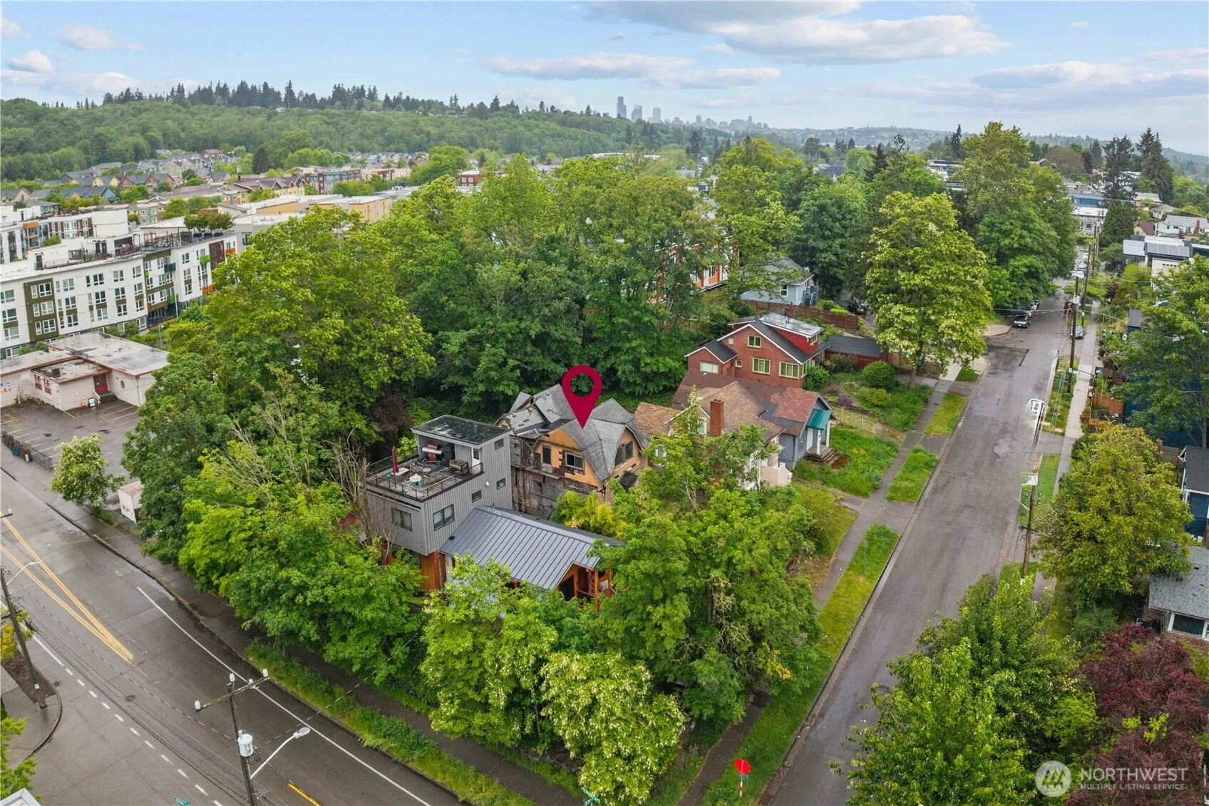 Property photo for 4563 33rd Avenue S, Seattle photo 2